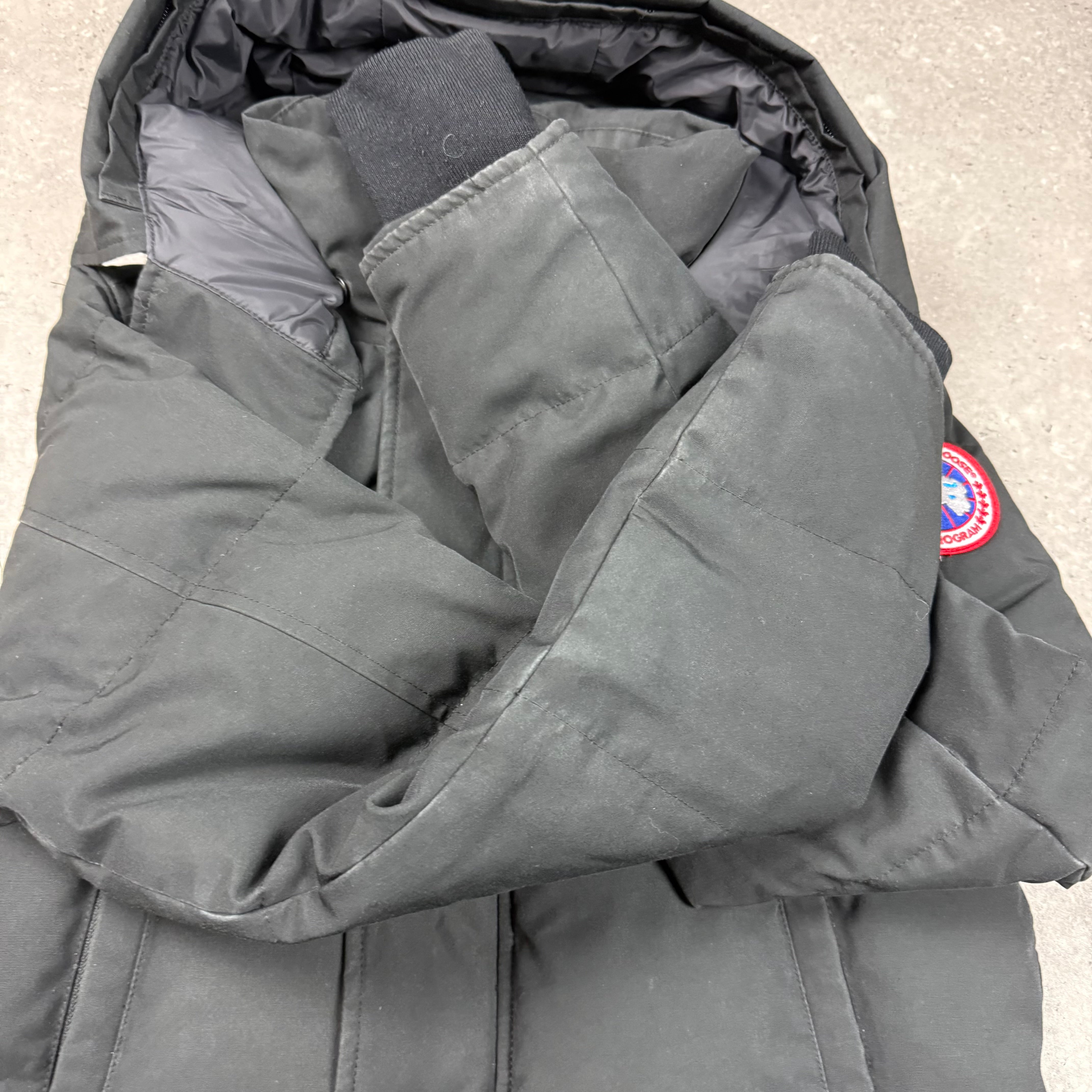 CANADA GOOSE WYNDHAM PARKA BLACK - (XS)