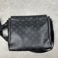 LOUIS VUITTON MESSENGER BAG