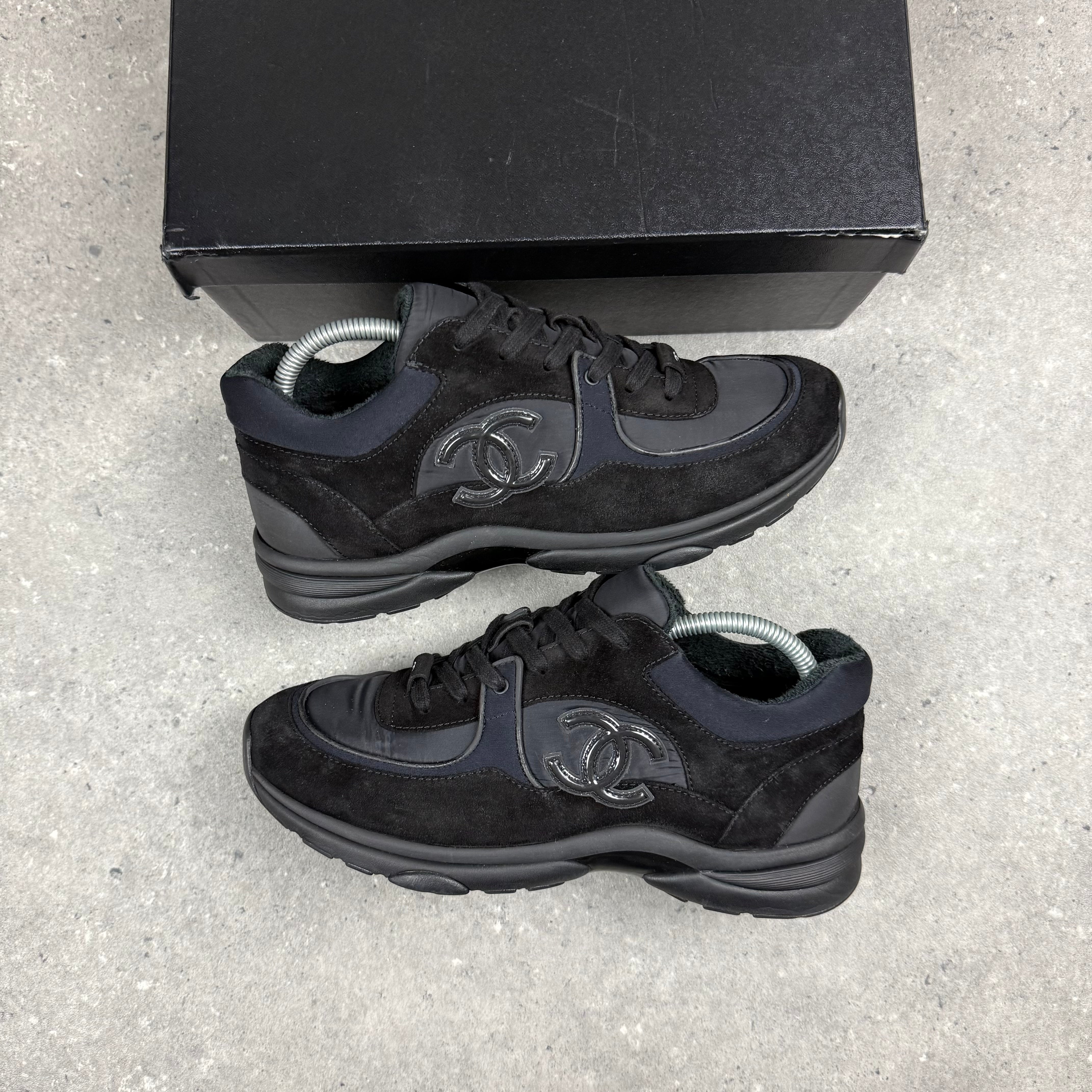 CHANEL RUNNERS -  (EU 41 / UK 7)