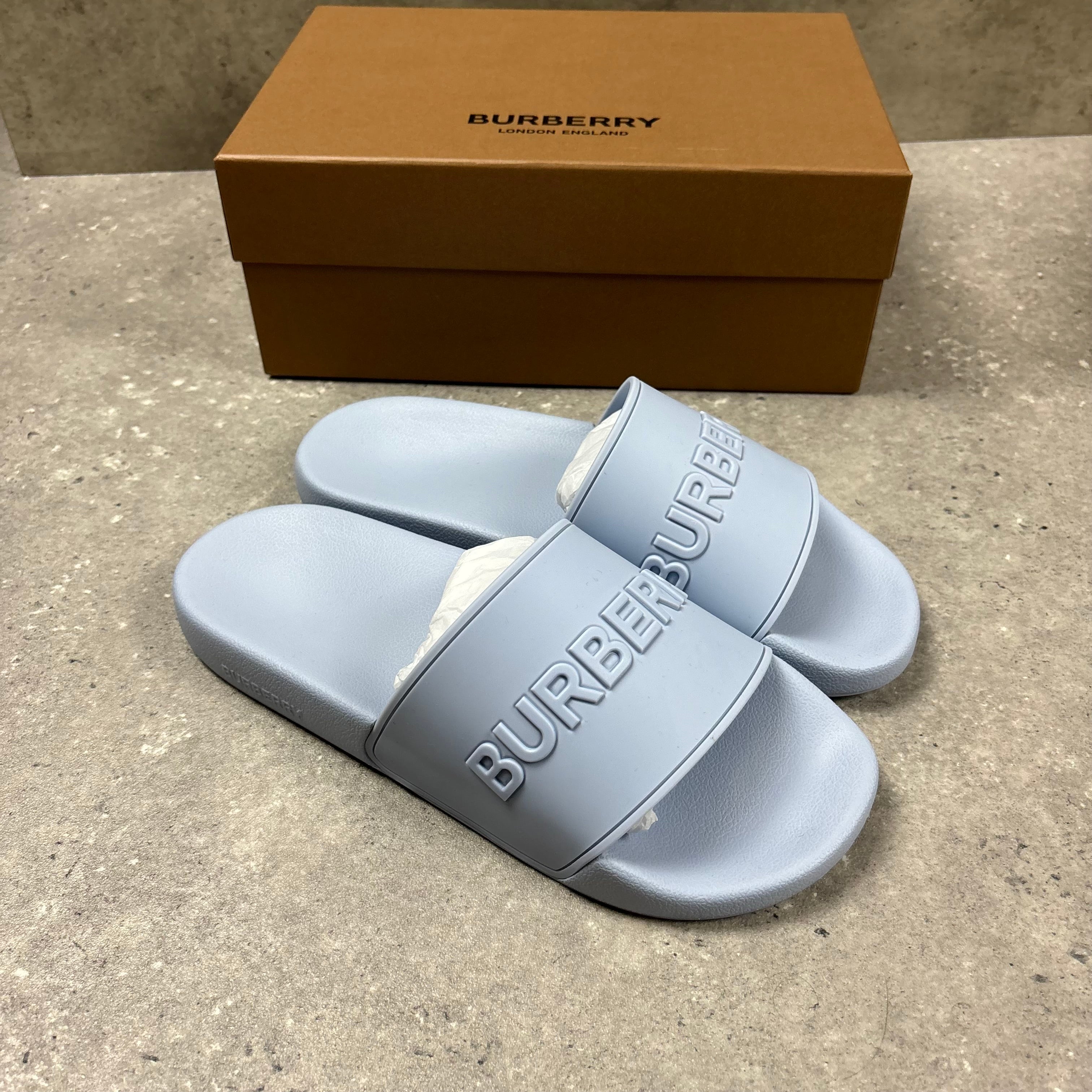 BURBERRY SLIDES - EU41 / UK7