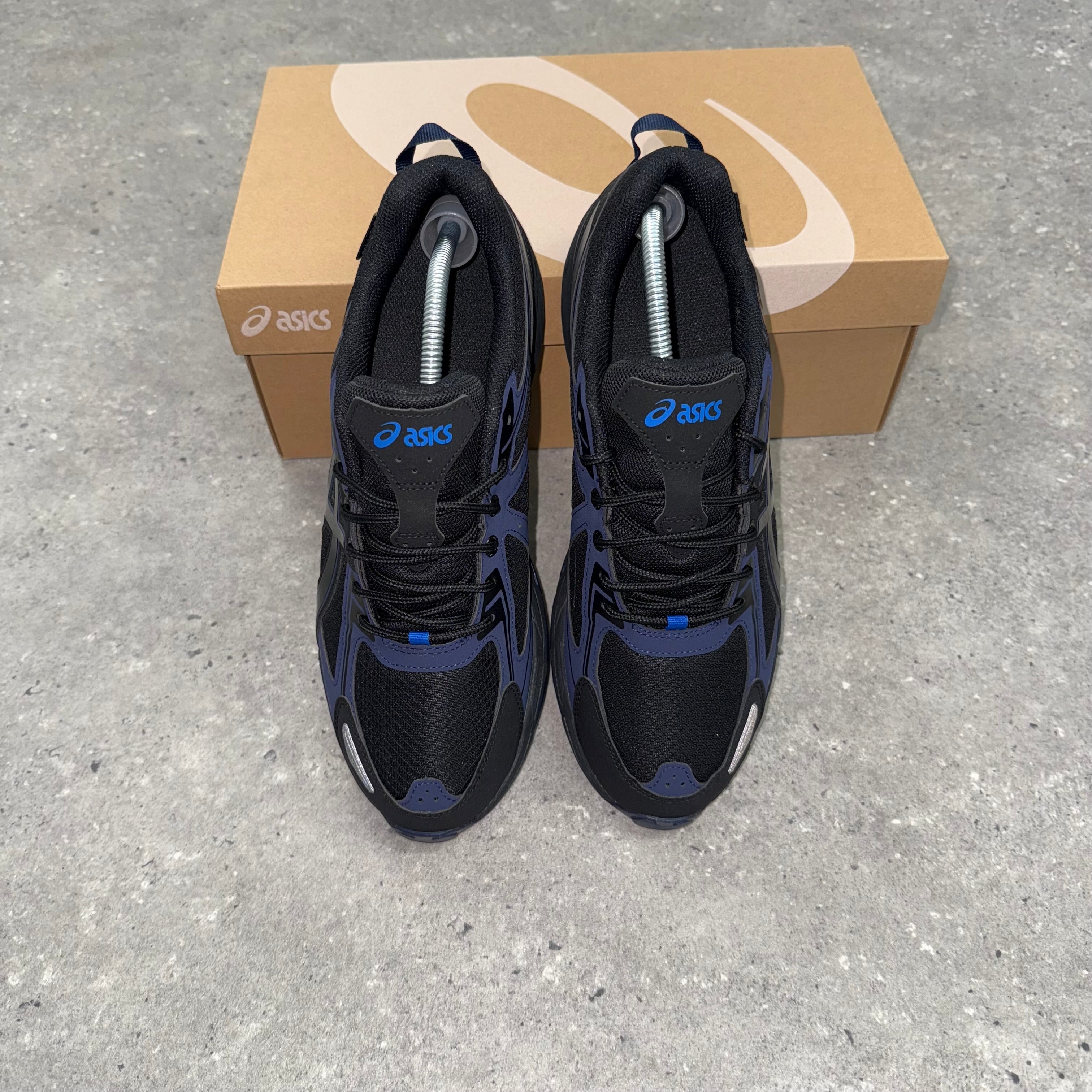 ASICS GEL VENTURE 6 - BLACK / ILLUSION BLUE