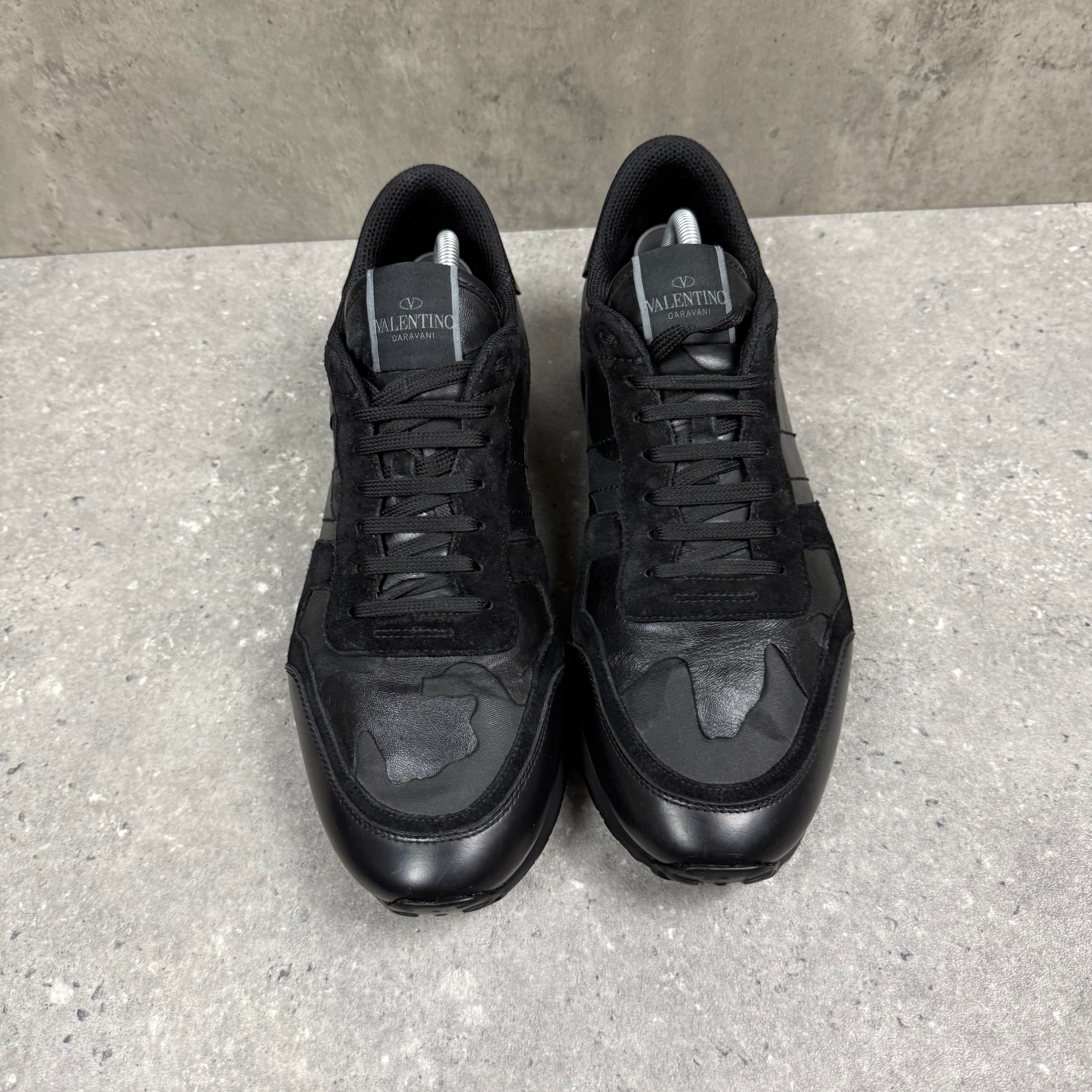 VALENTINO ROCKRUNNER BLACK - (EU44 / UK10)