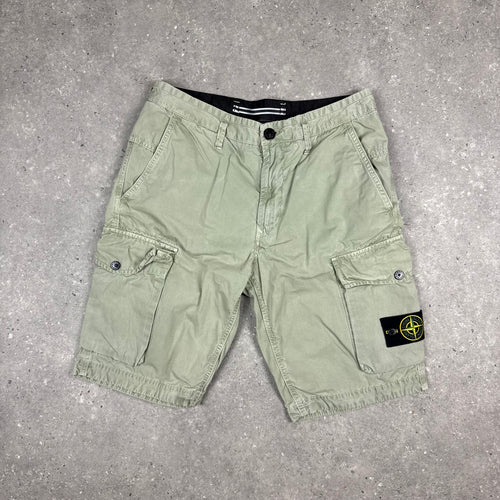 STONE ISLAND CARGO SHORTS - (W30)