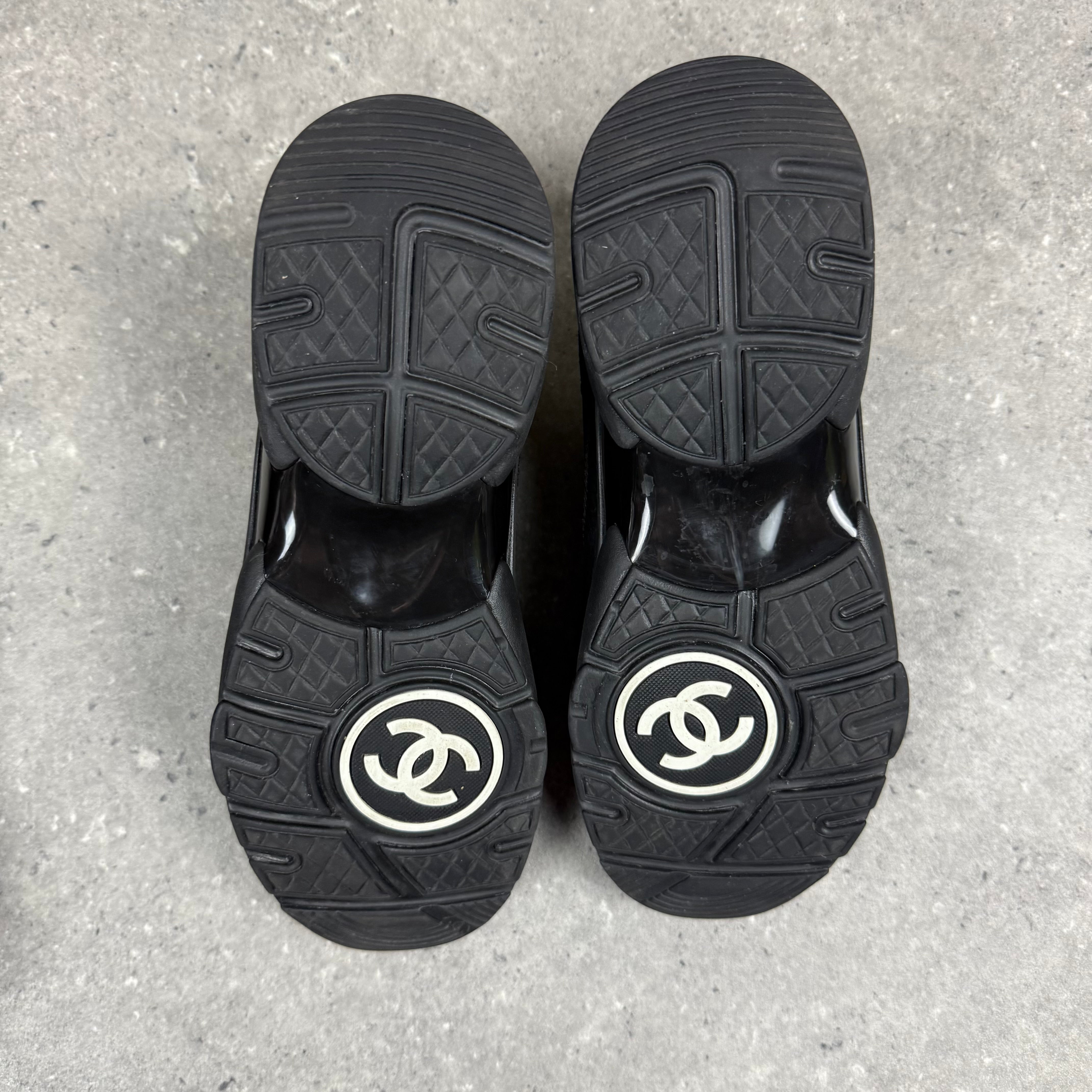 CHANEL RUNNERS -  (EU42 / UK8)