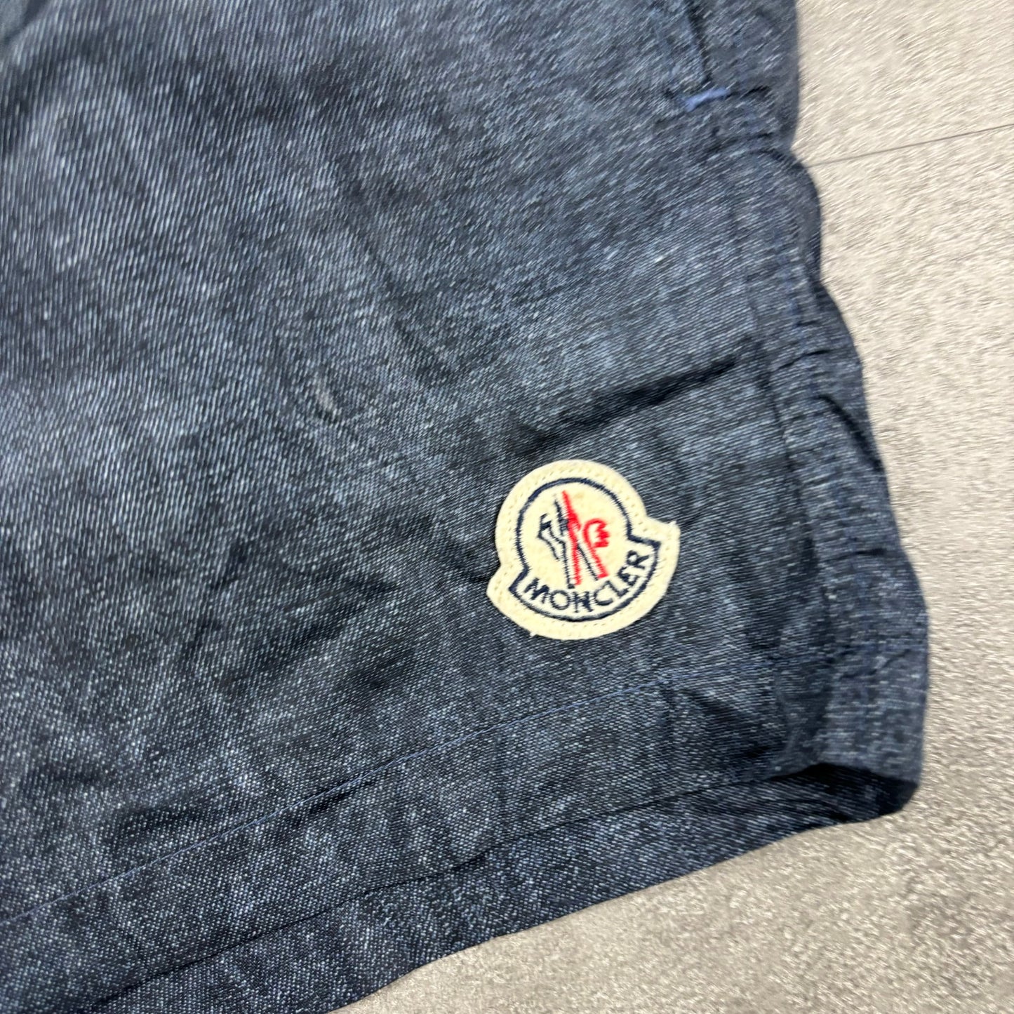 MONCLER SWIM SHORTS (FIT M/L)