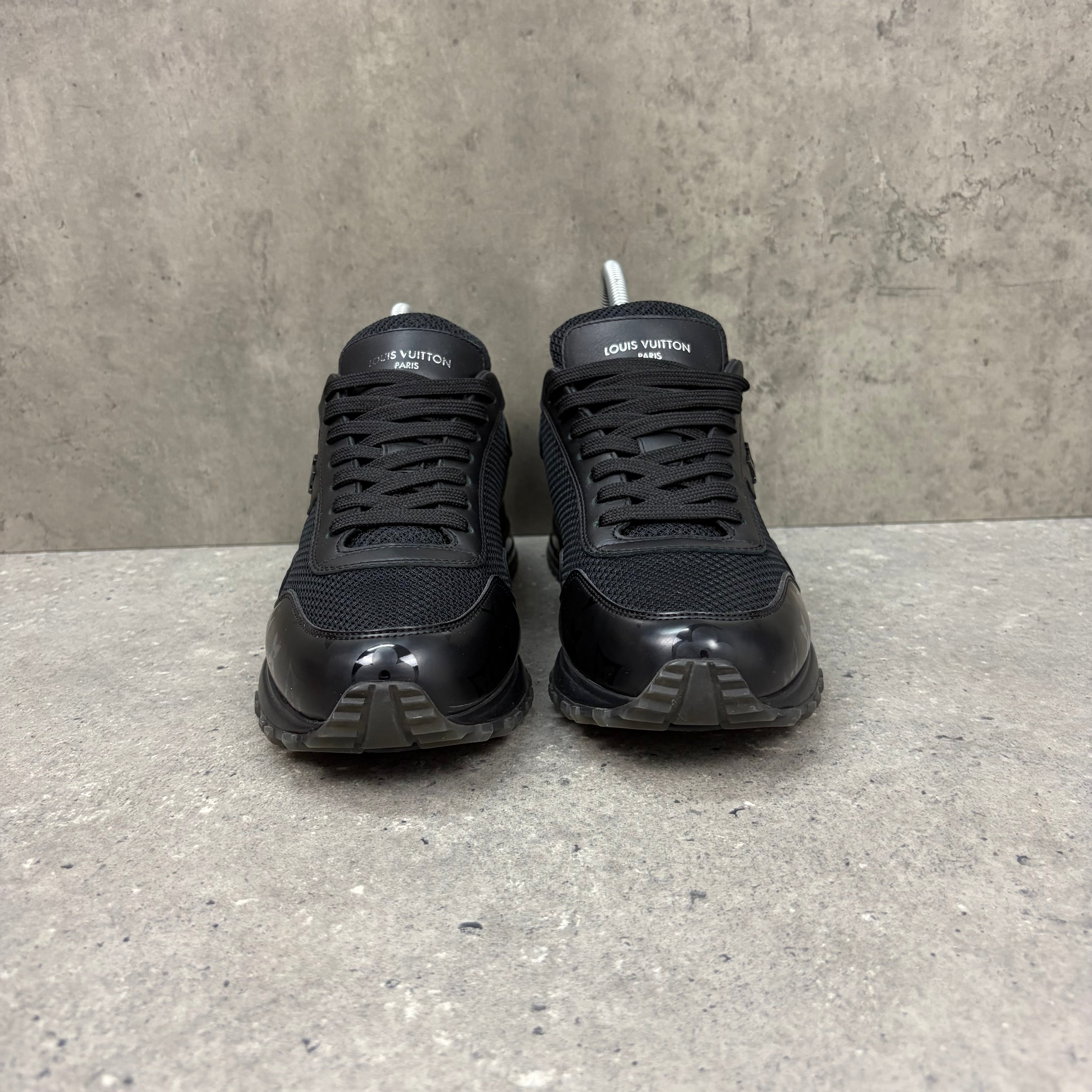 LOUIS VUITTON RUNAWAYS BLACK -  (EU41 / UK7)