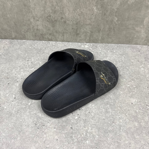 GUCCI TIGER GG SLIDERS - (EU40 / UK6)