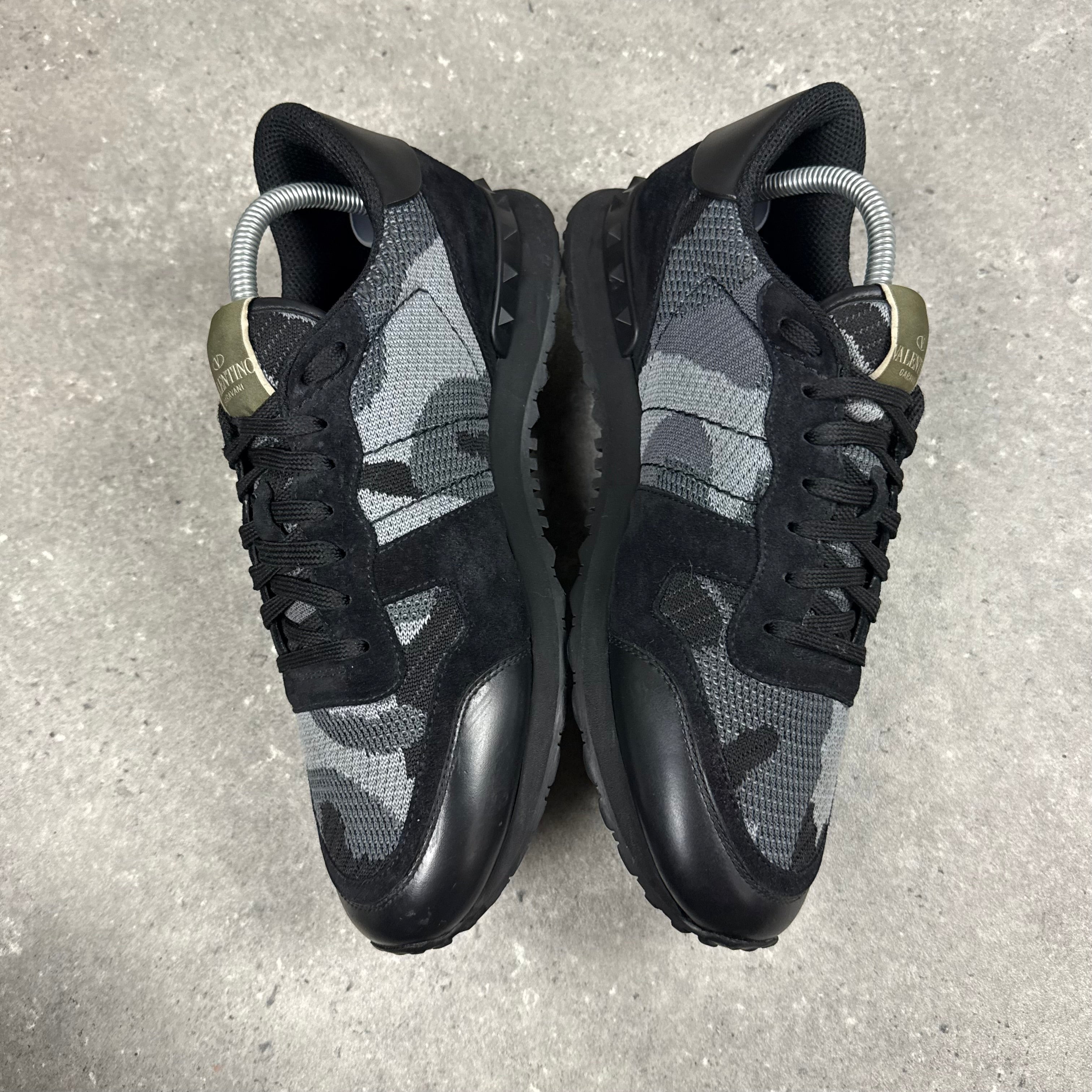 VALENTINO ROCK RUNNER BLACK/GREY - (EU42 / UK8)