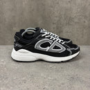 DIOR B30 BLACK / WHITE - (EU 42 / UK 8)
