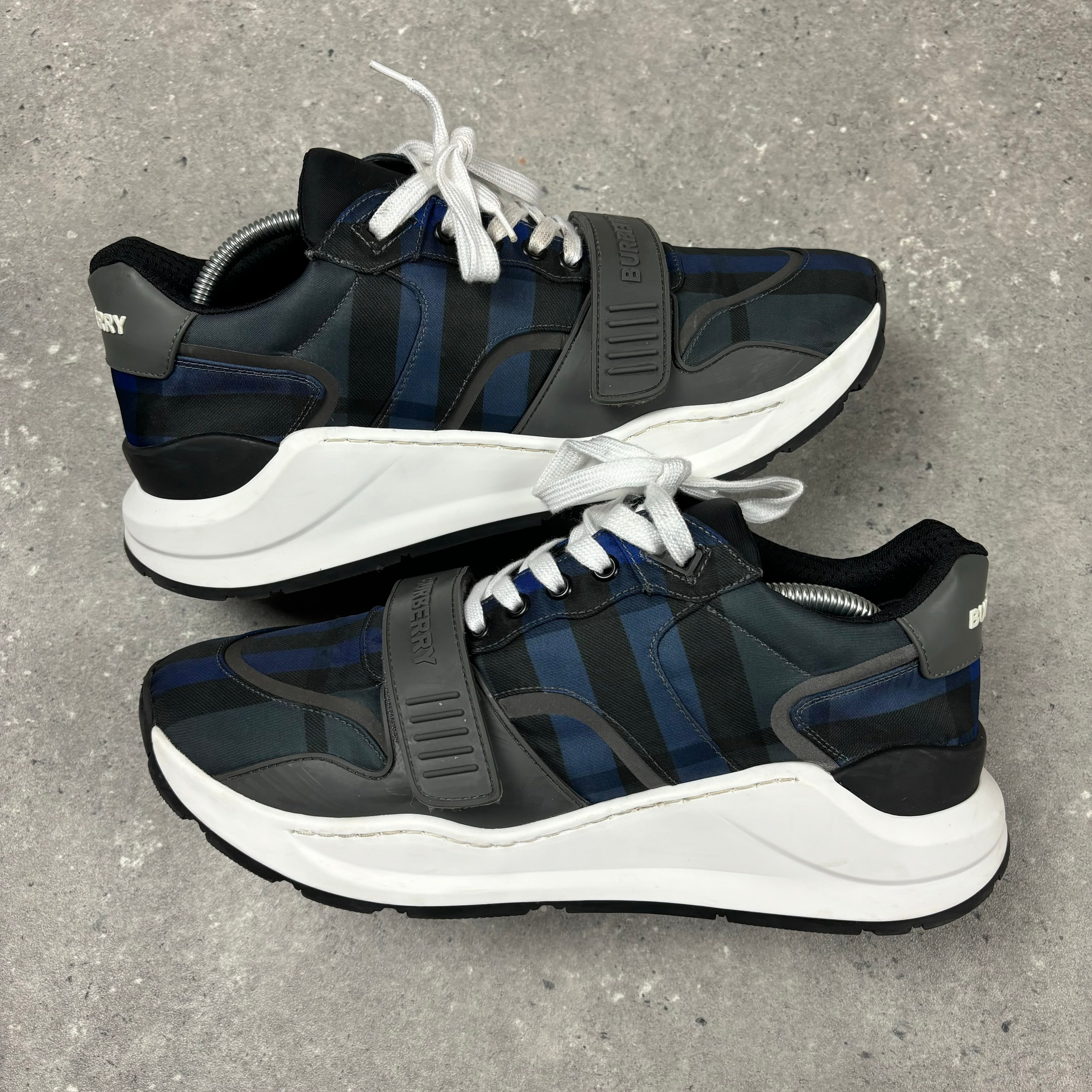 BURBERRY RAMSEY -  EU44 / UK10