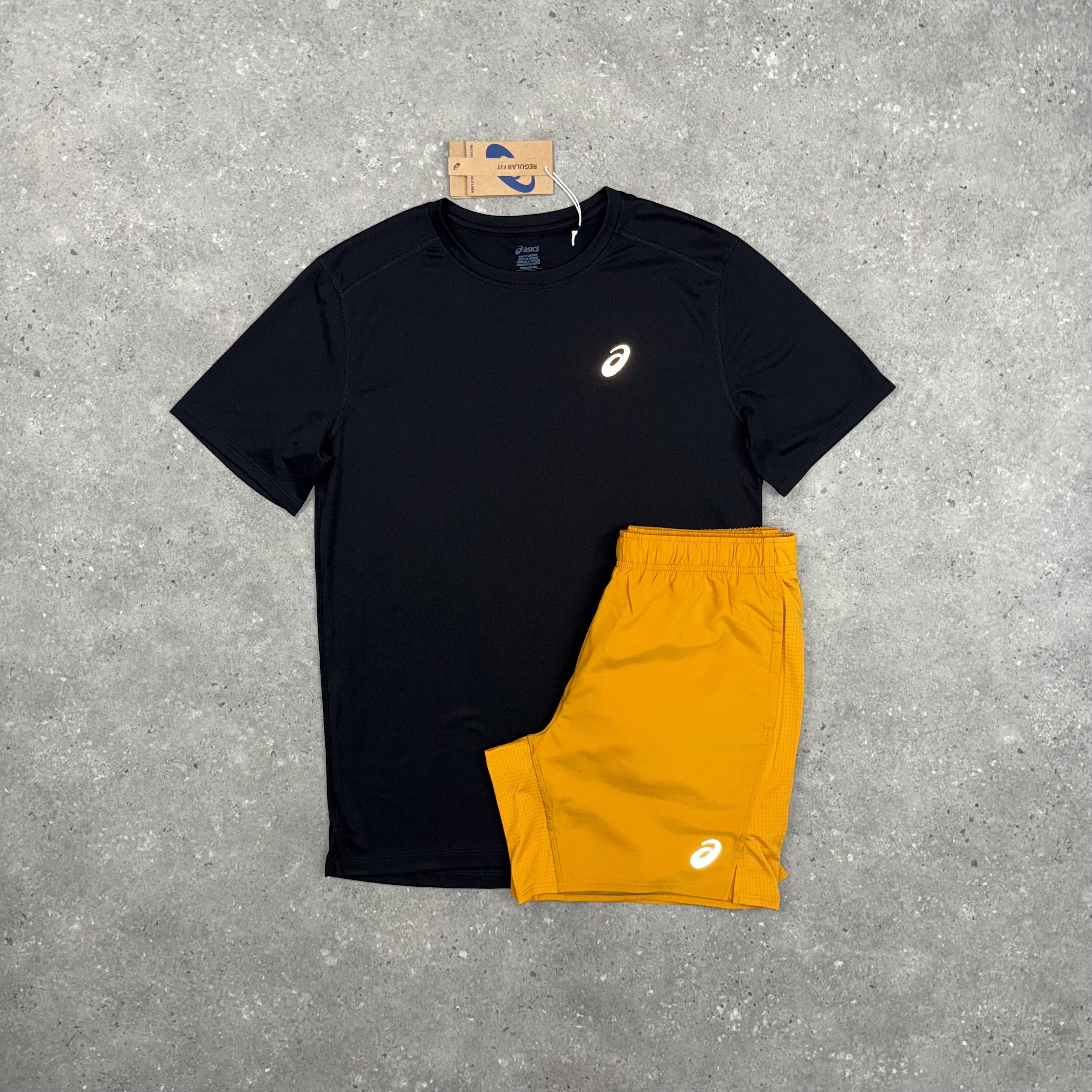 ASICS CORE T-SHIRT & SHORT SET - BLACK / SANDSTORM