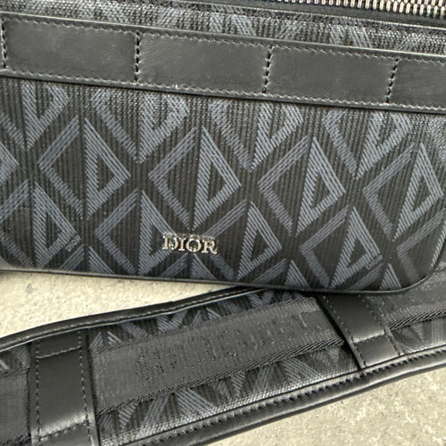 DIOR DIAMOND MESSENGER BAG - BLACK