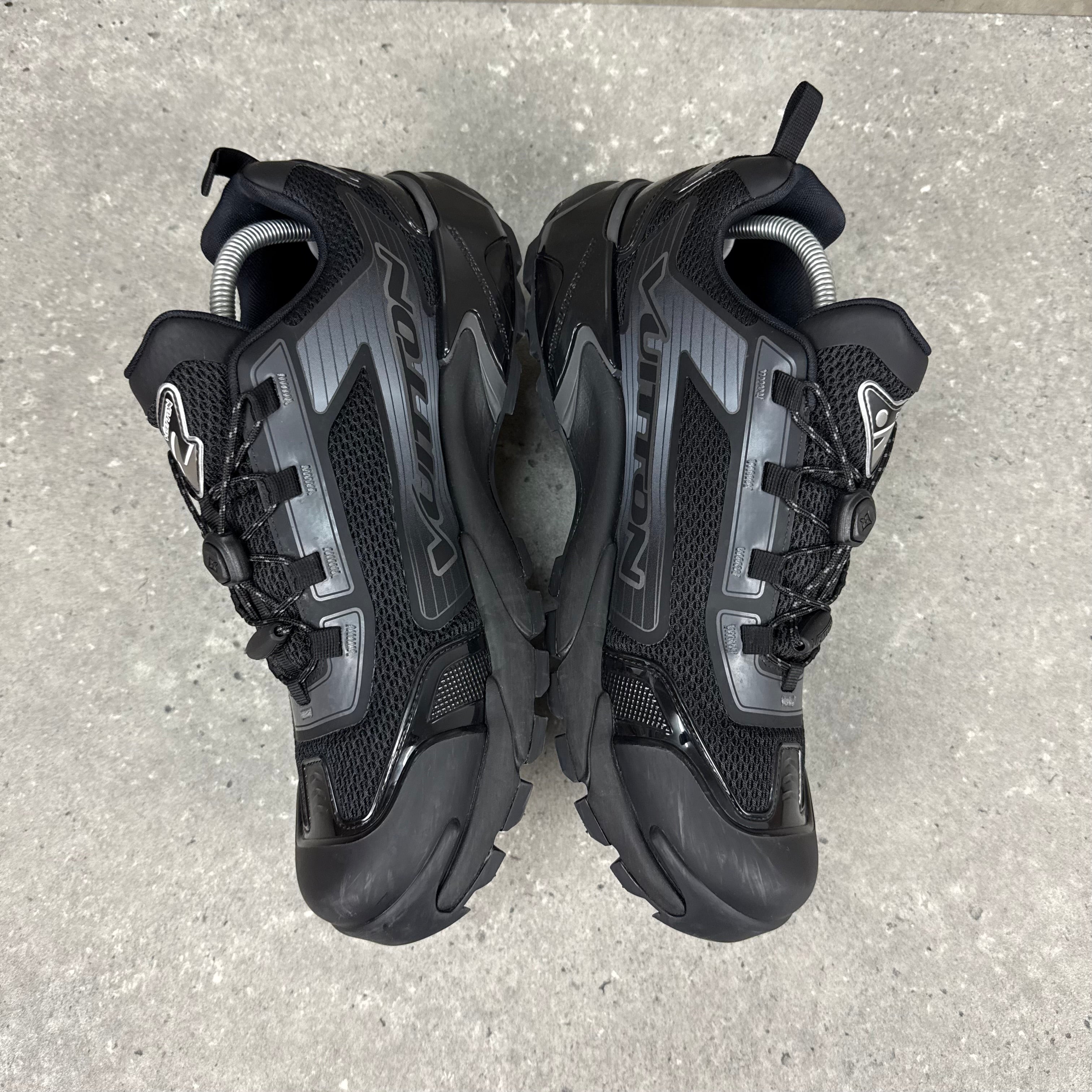 LOUIS VUITTON BLACK TATICS - EU 43 (FITS UK 10)