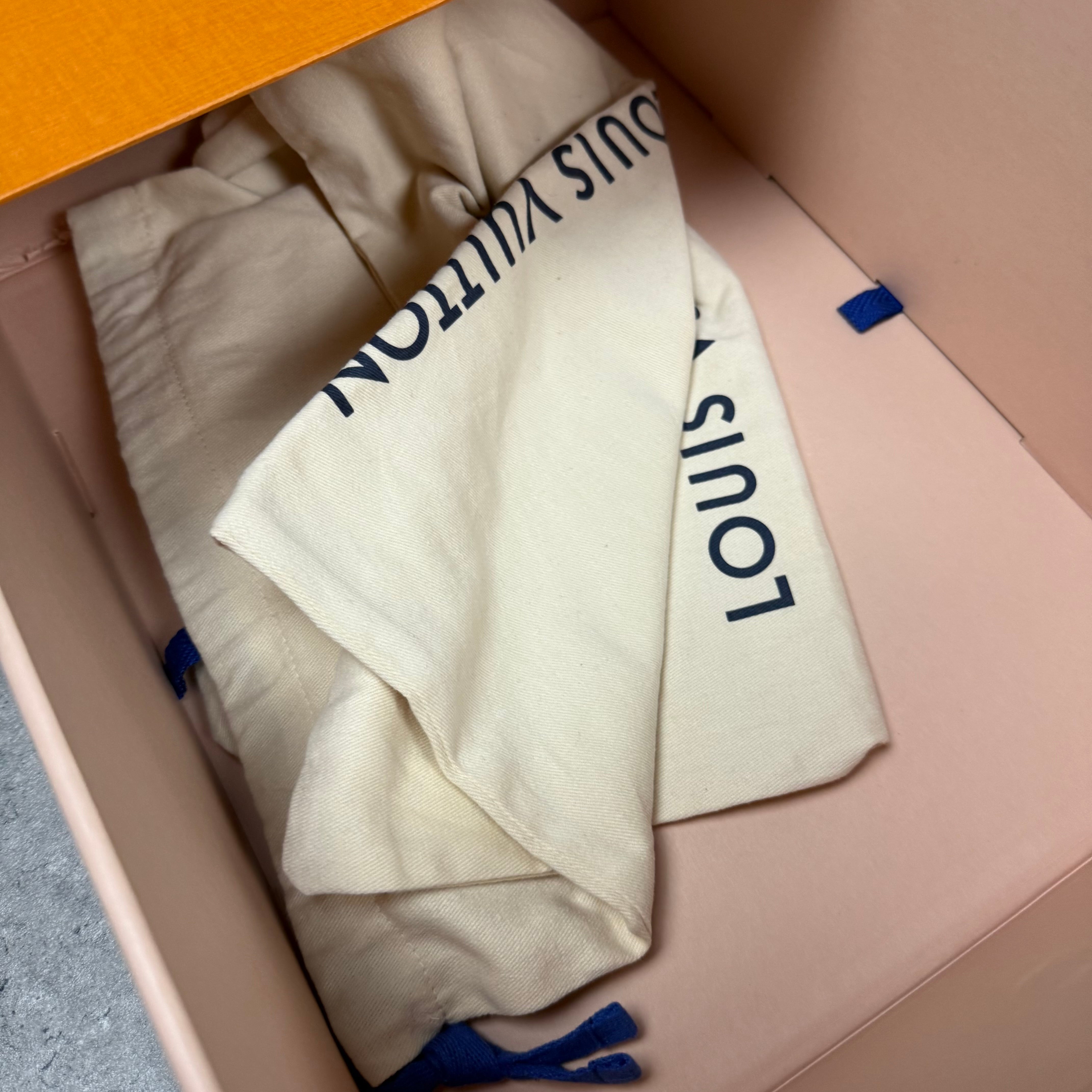 LOUIS VUITTON DENIMS BLUE - EU41 (FITS UK 8)