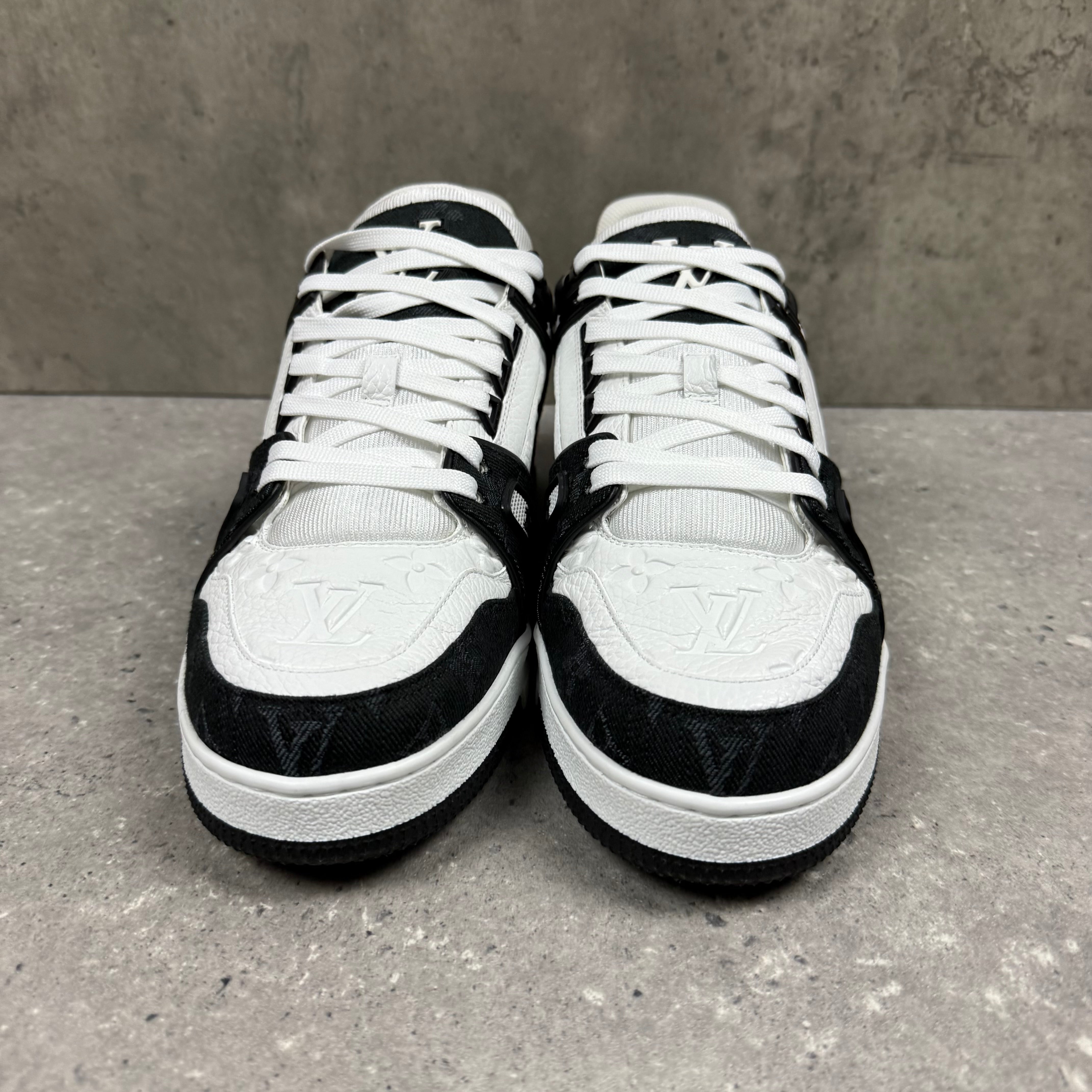 LOUIS VUITTON BLACK DENIMS - EU 42.5 (FITS UK 9.5)