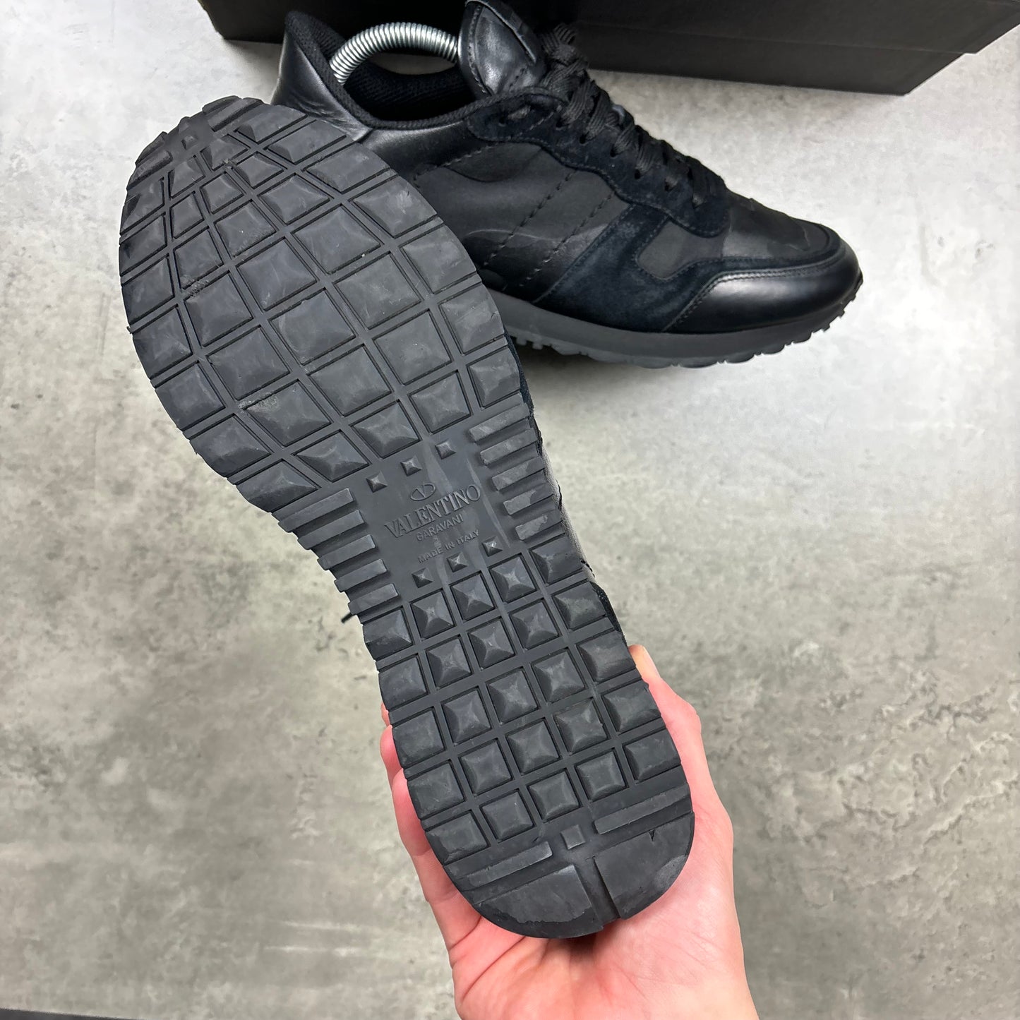 VALENTINO ROCKRUNNERS BLACK (FITS 7/8)