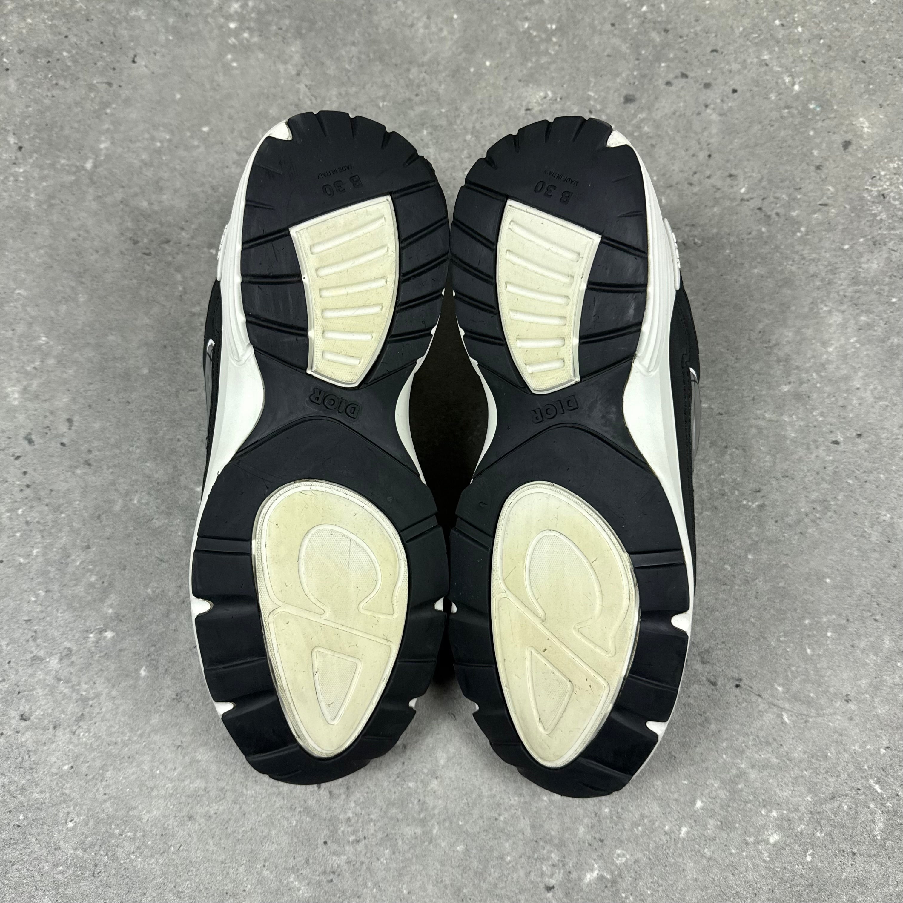 DIOR B30 BLACK/WHITE - (EU 41 / UK 7)