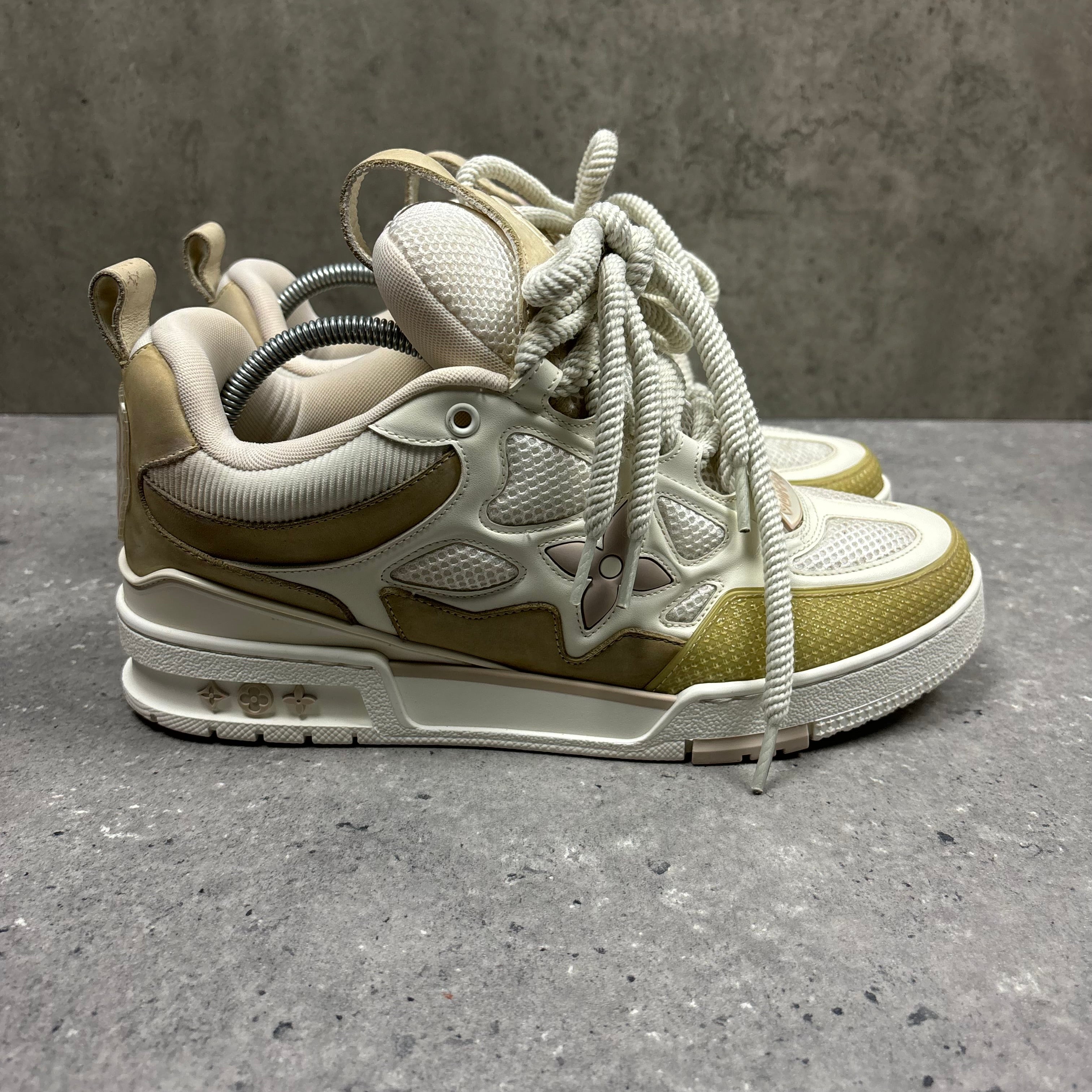 LOUIS VUITTON SKATES BEIGE - EU42 ( FITS UK 9 )