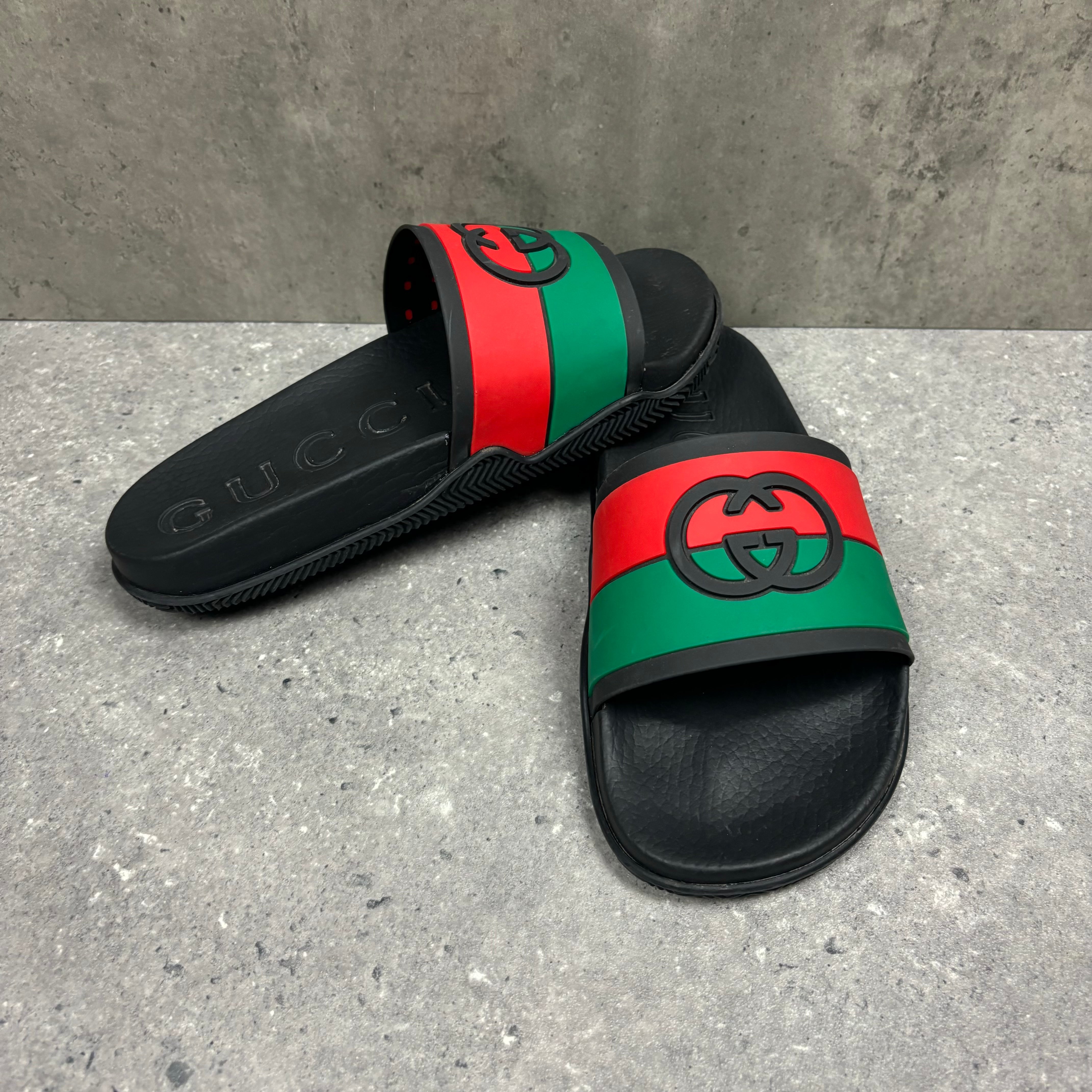 GUCCI SLIDERS - (EU41 / UK7)
