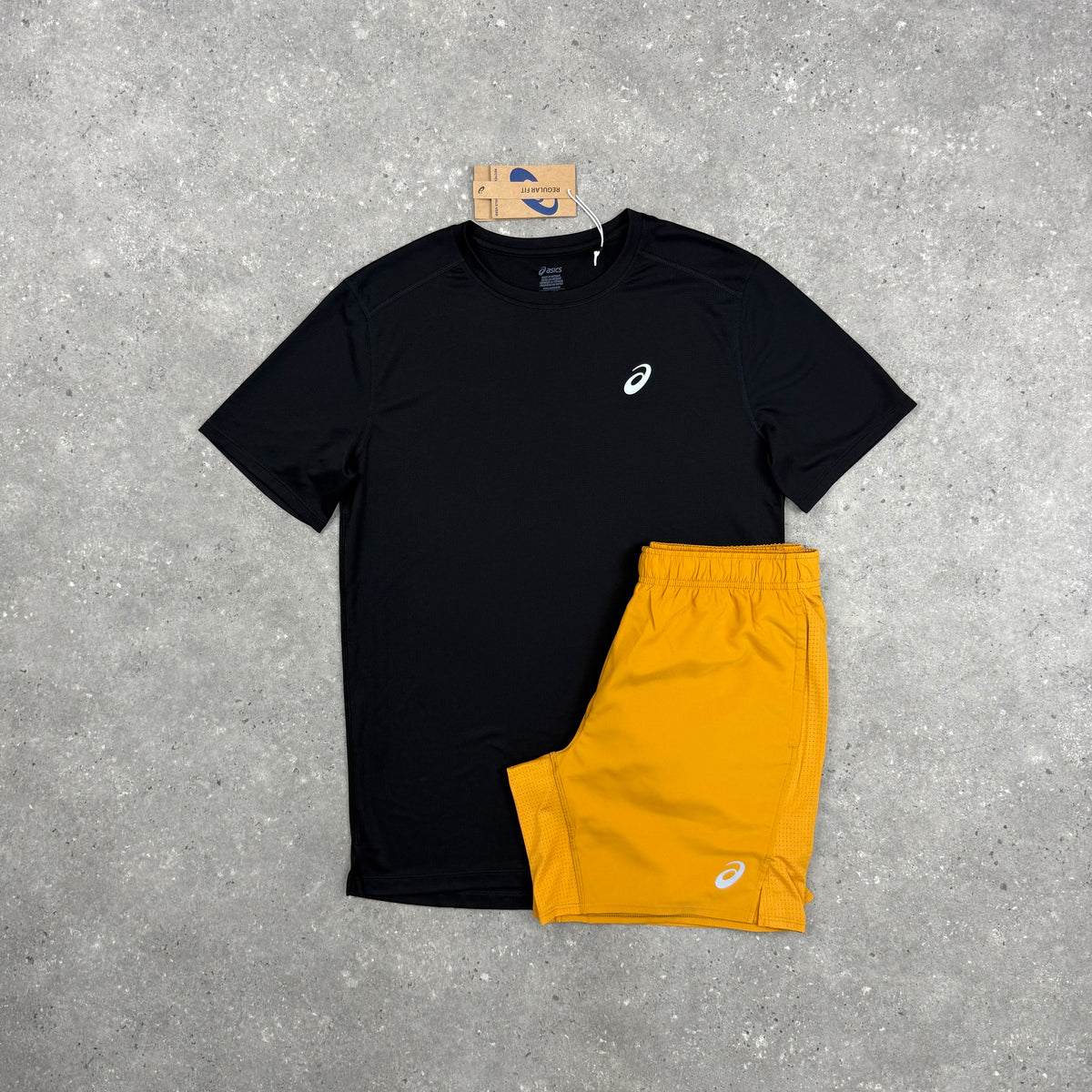 ASICS CORE T-SHIRT & SHORT SET - BLACK / SANDSTORM