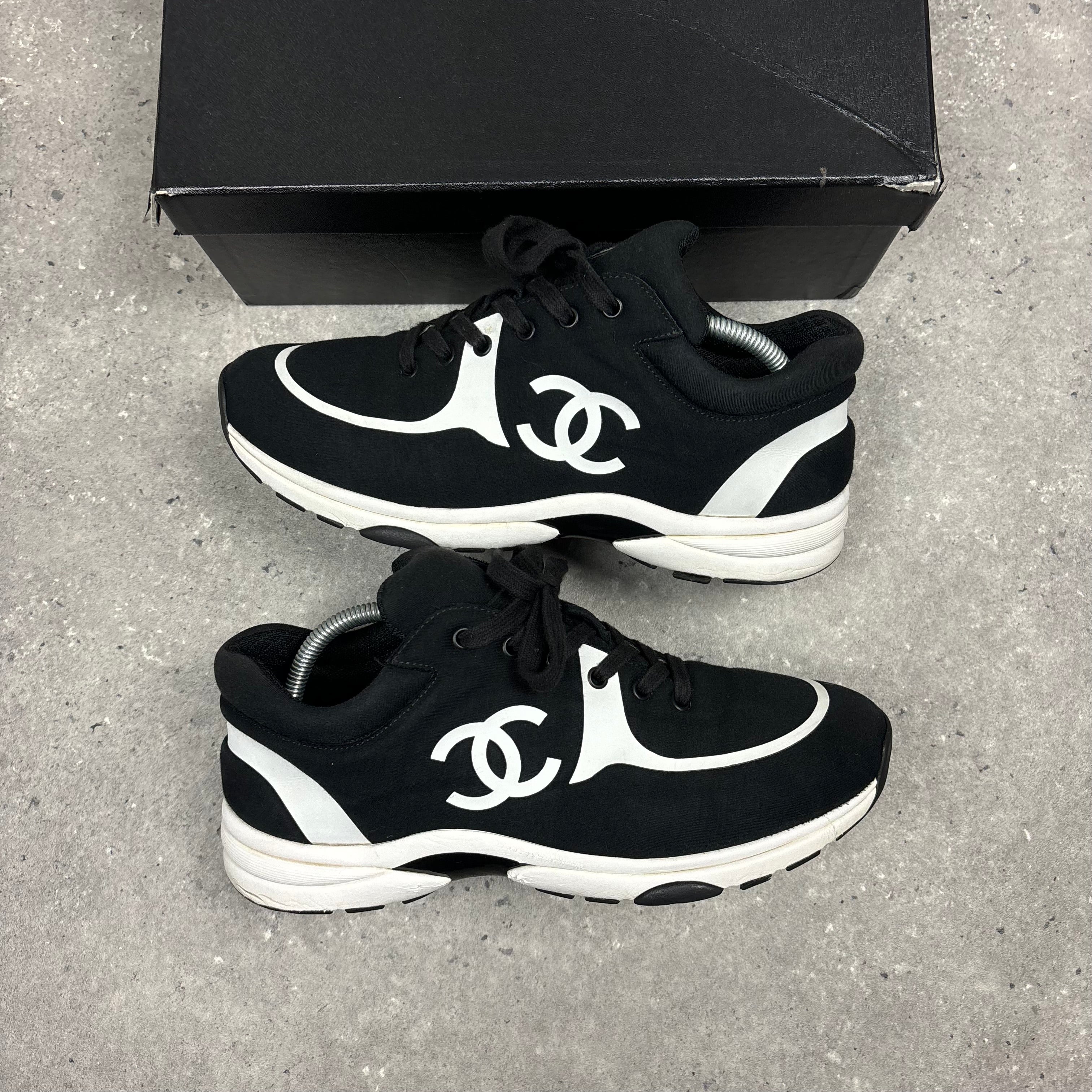 CHANEL RUNNERS -  (EU43 / UK9)