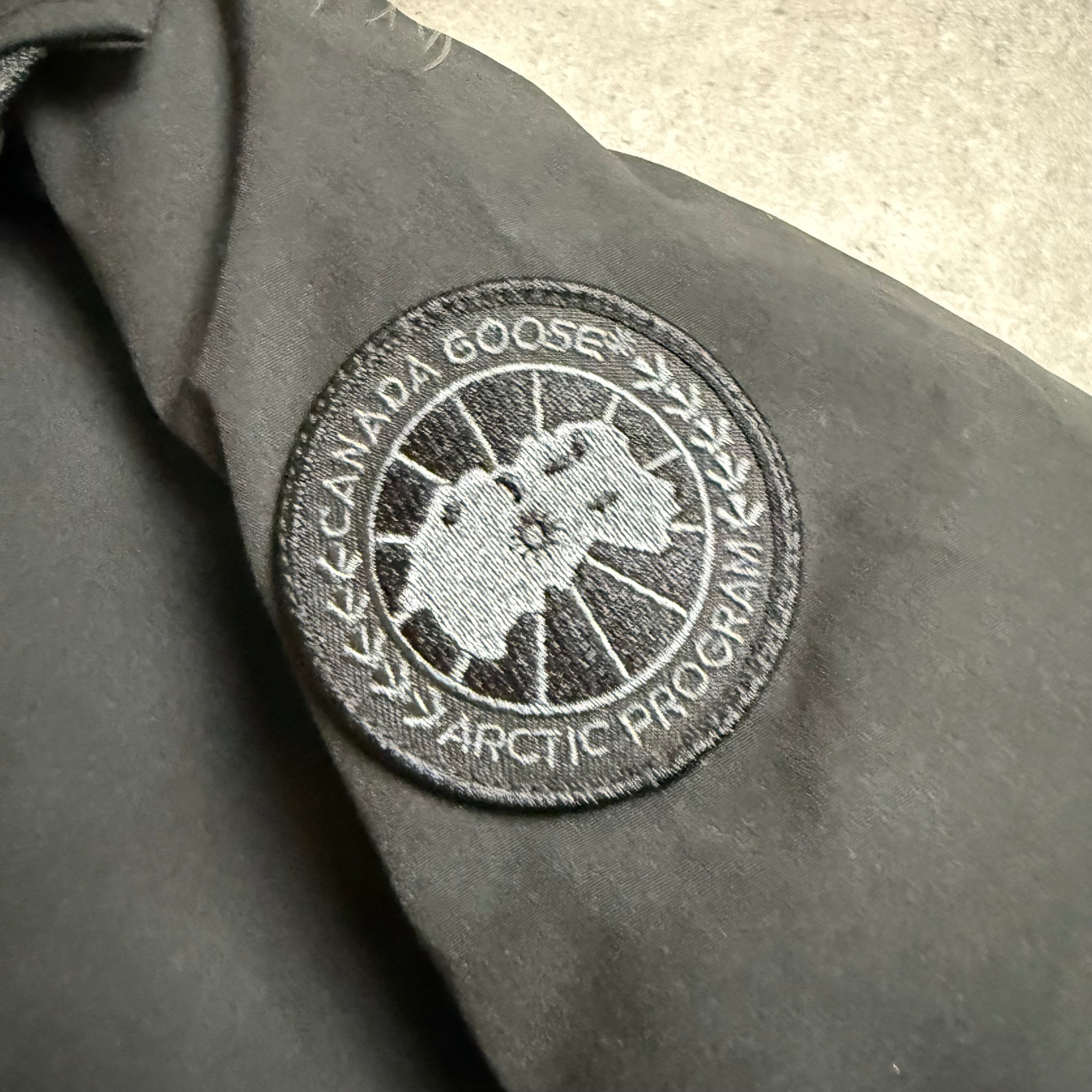 CANADA GOOSE CHATEAU PARKA BLACK BADGE - (S)