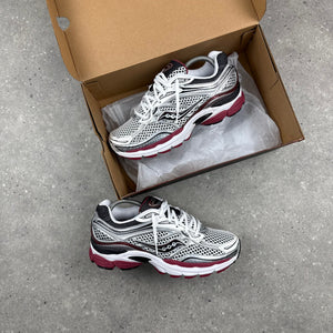 SAUCONY OMNI PRO GRID 9 - SILVER/DARK RED