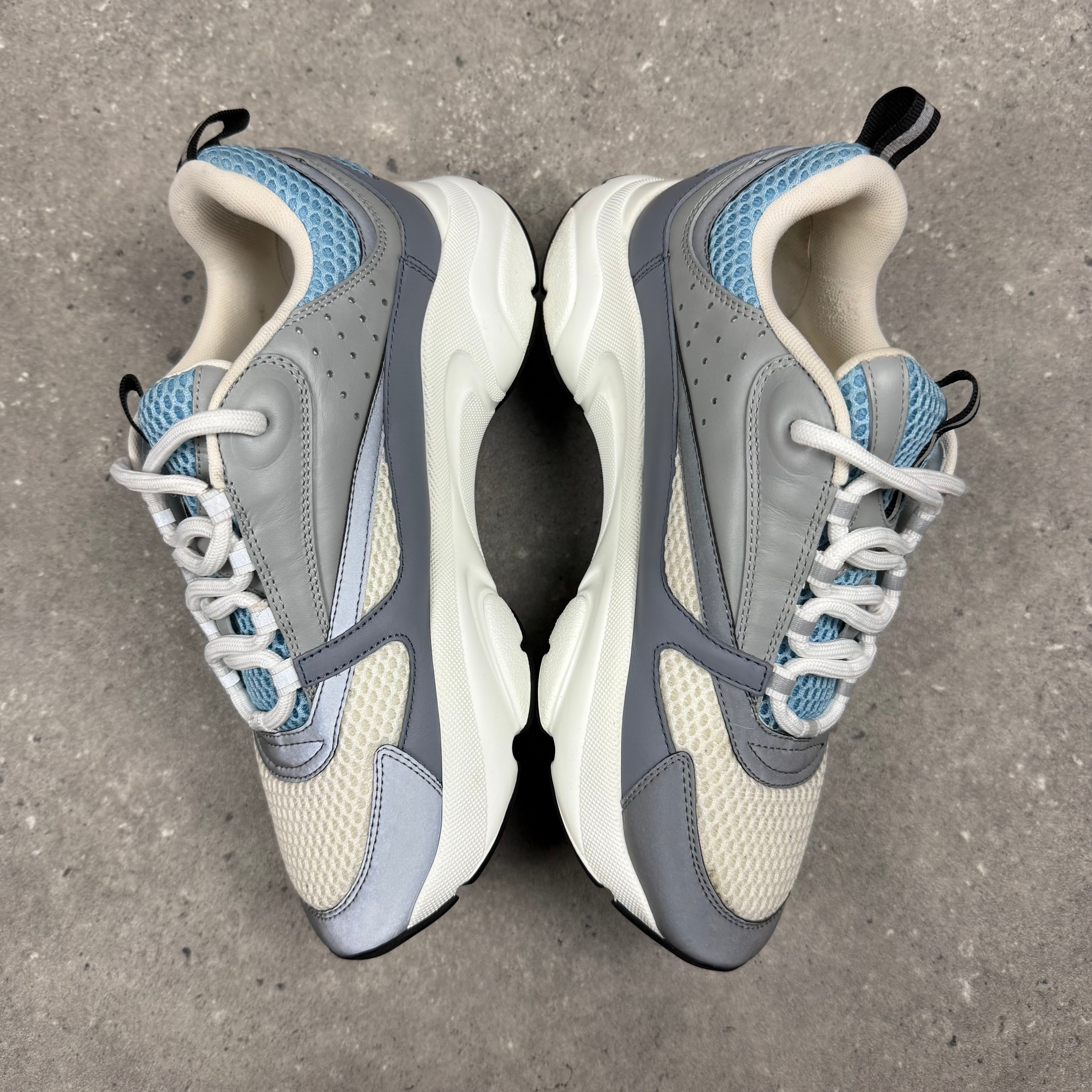 DIOR B22 BABY BLUE - (EU 41 / UK 7)