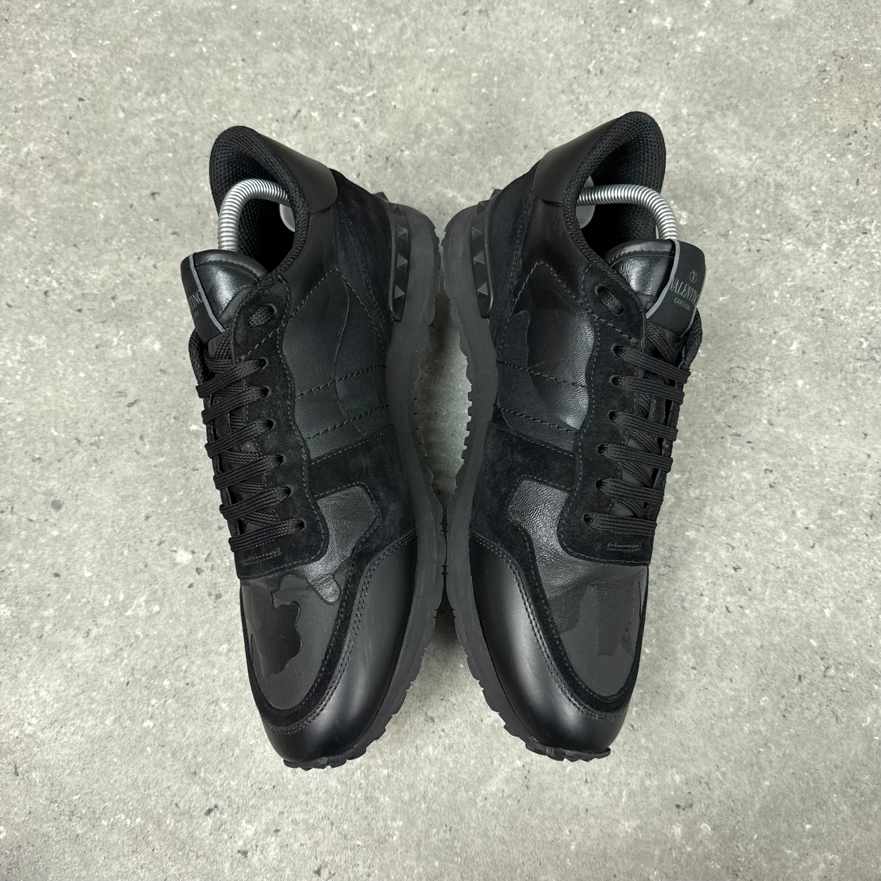 VALENTINO ROCKRUNNER BLACK- (EU 43 / UK 9)