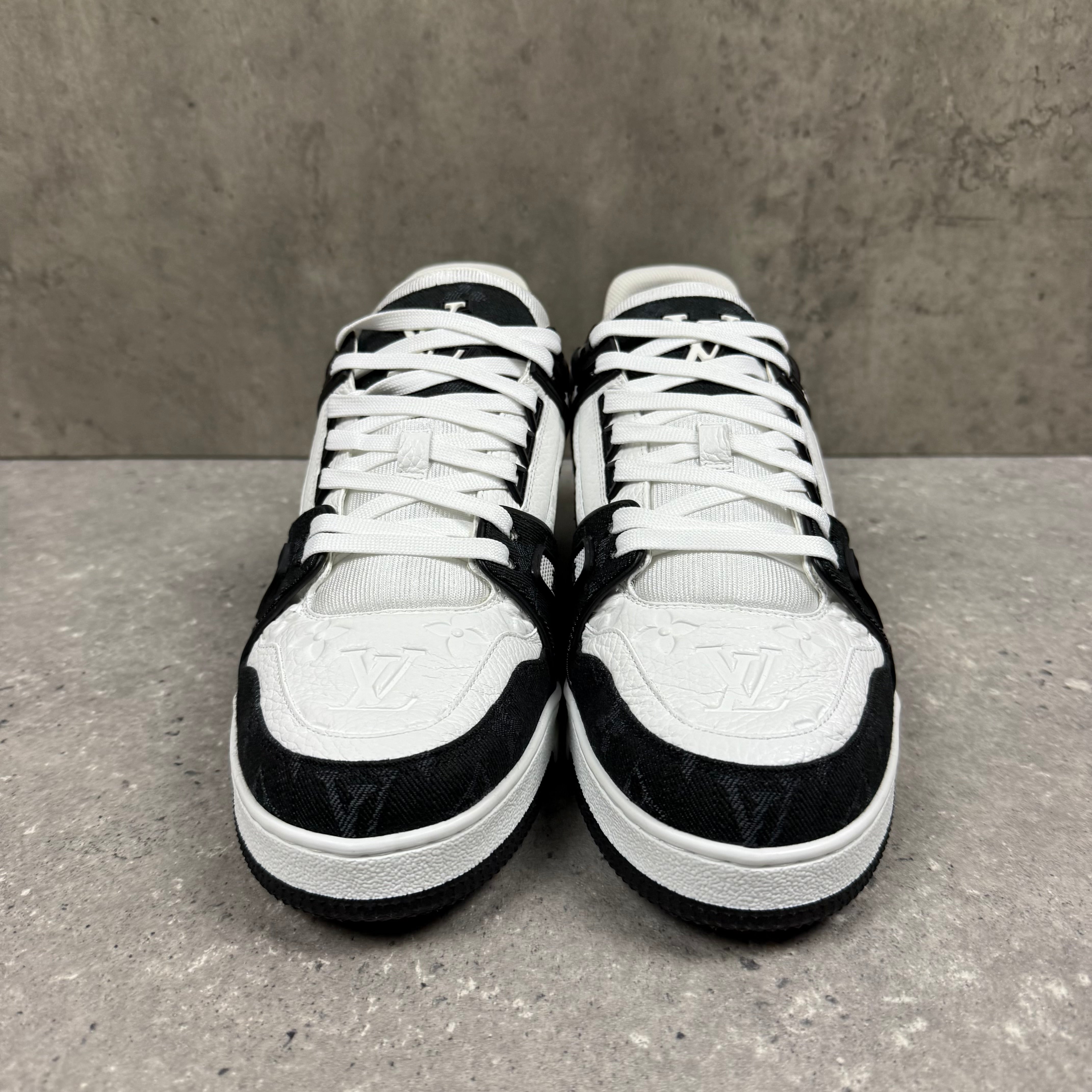 LOUIS VUITTON BLACK DENIMS - EU 42.5 (FITS UK 9.5)