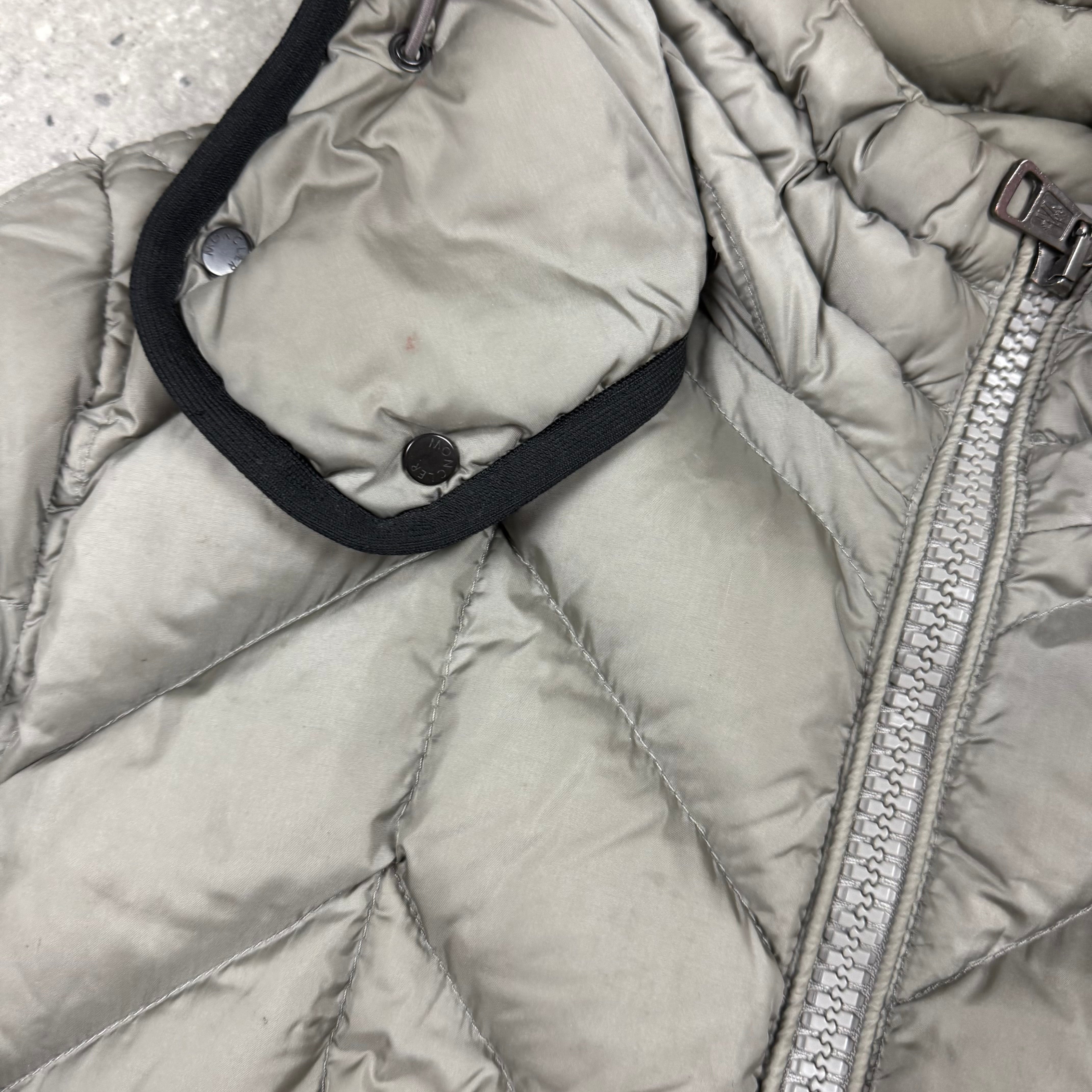 MONCLER BERRIAT JACKET GREY - 2 (S)