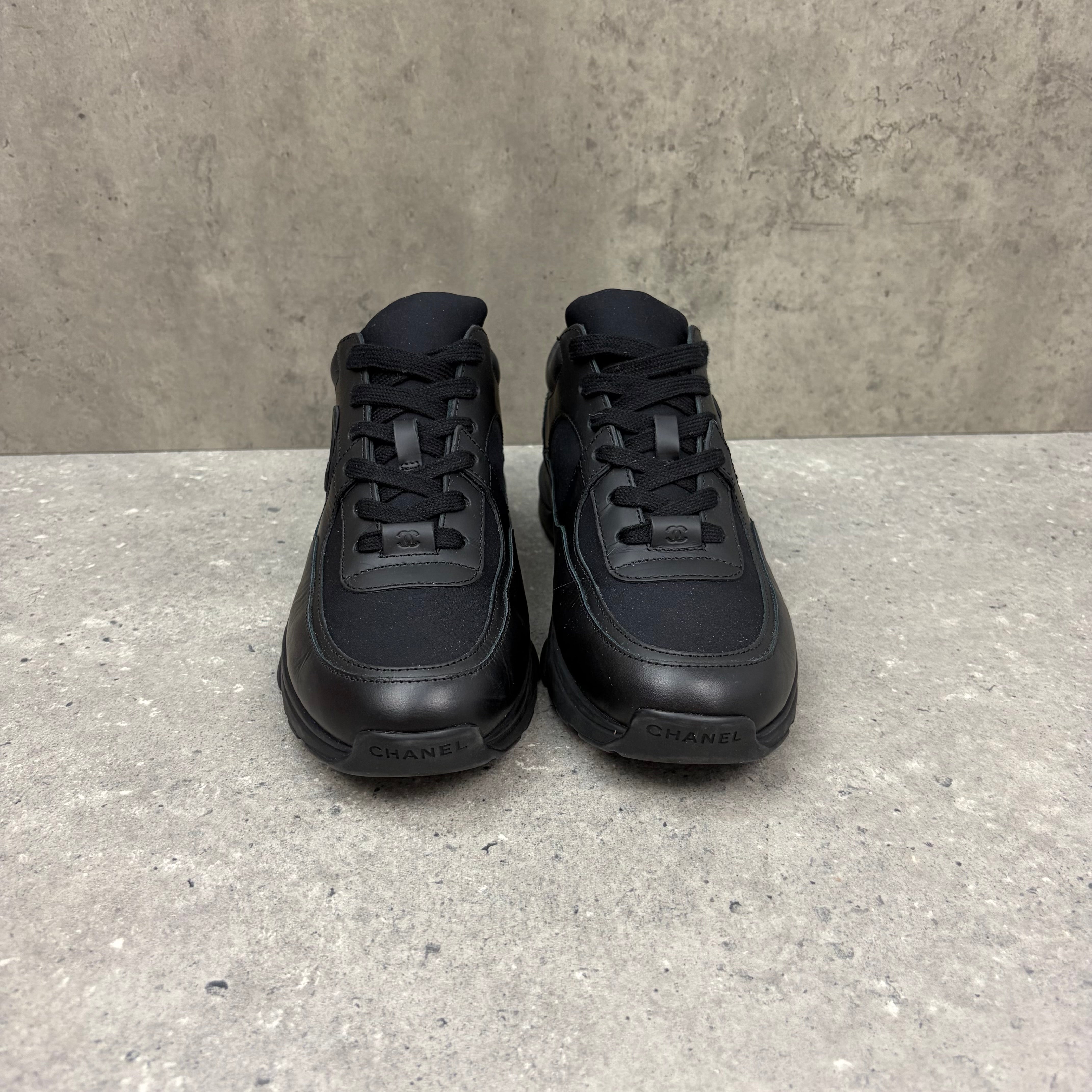 CHANEL RUNNERS -  (EU 41 / UK 7)