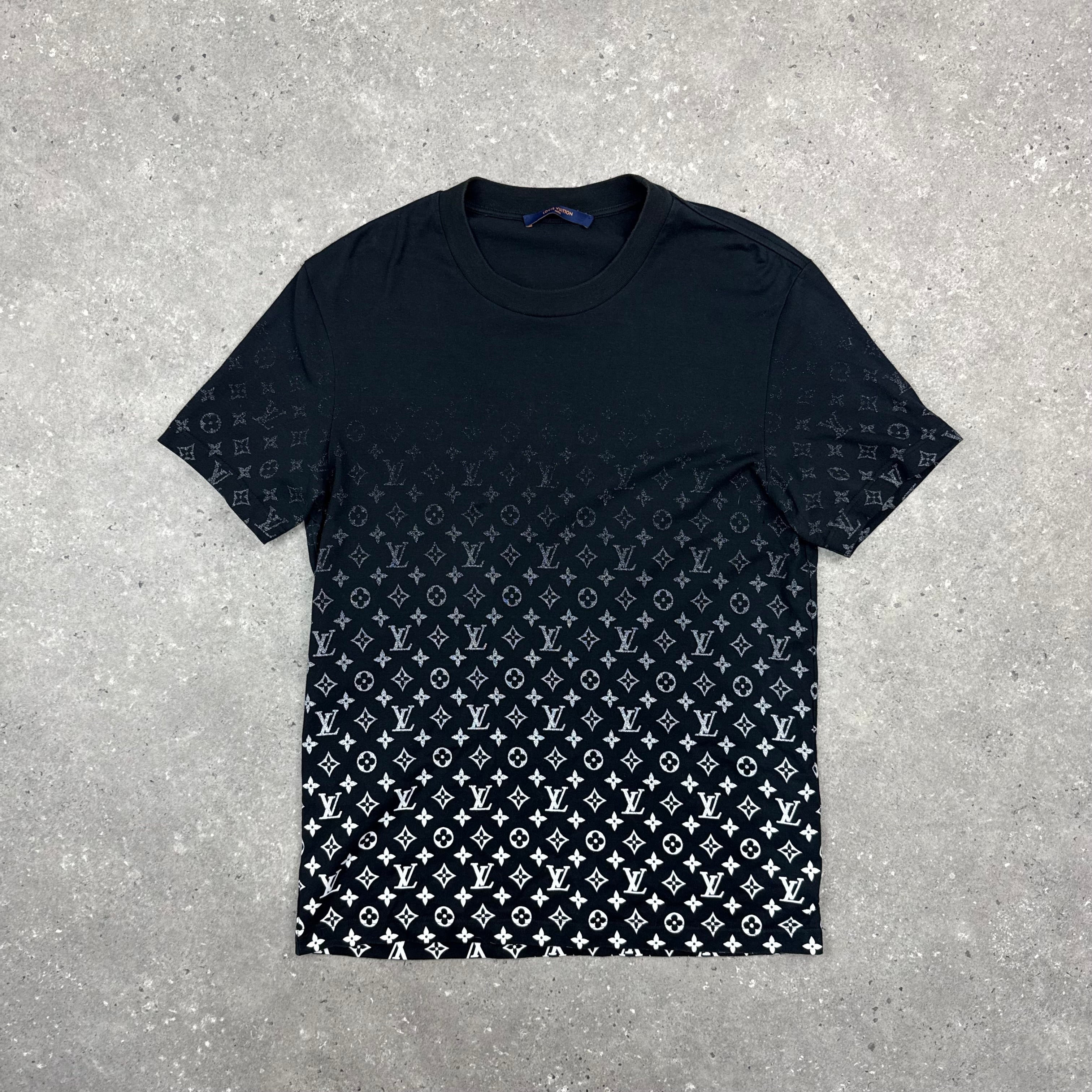 LOUIS VUITTON MONOGRAM GRADIENT T-SHIRT - L (FITS M)