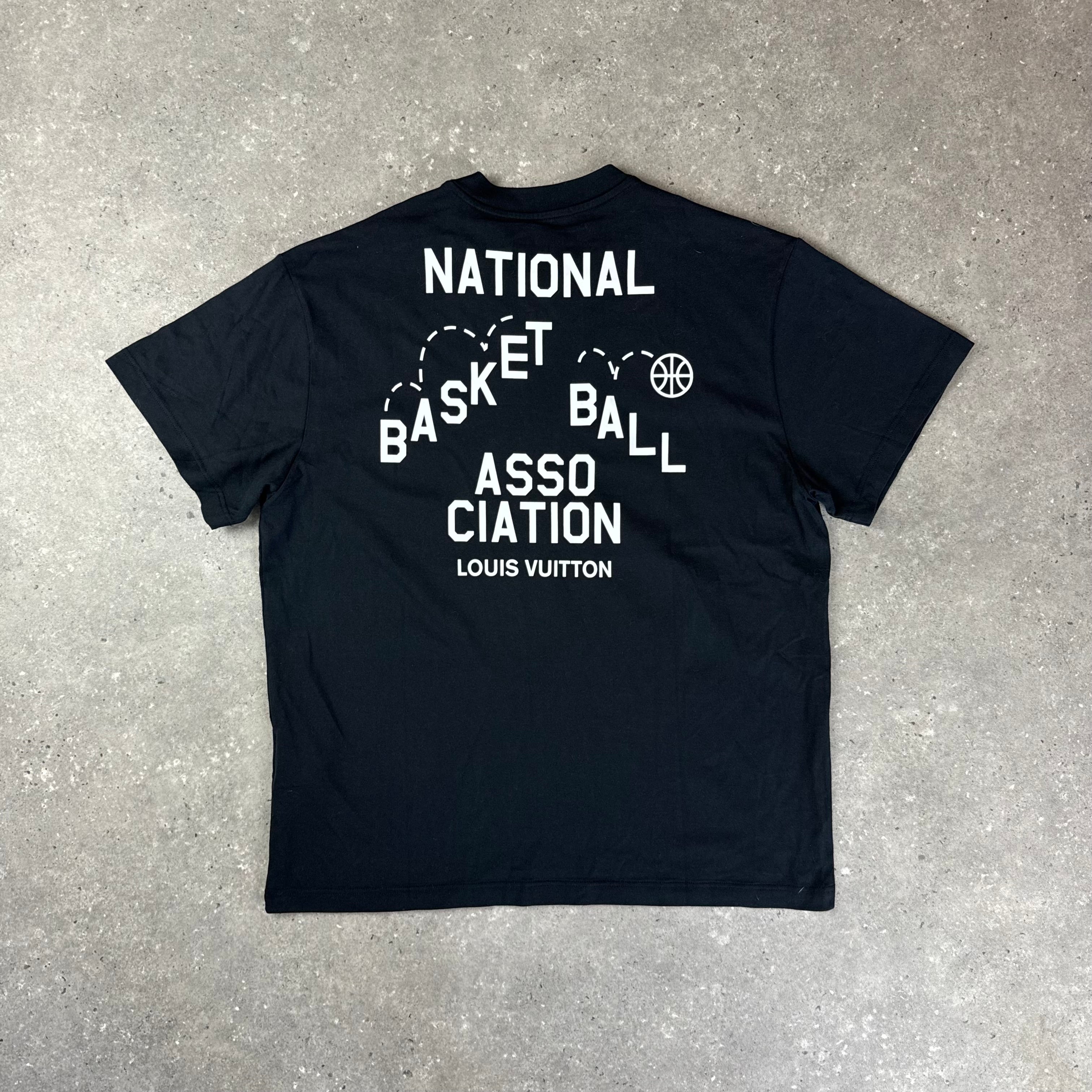 LOUIS VUITTON NBA T-SHIRT - (FITS XL)