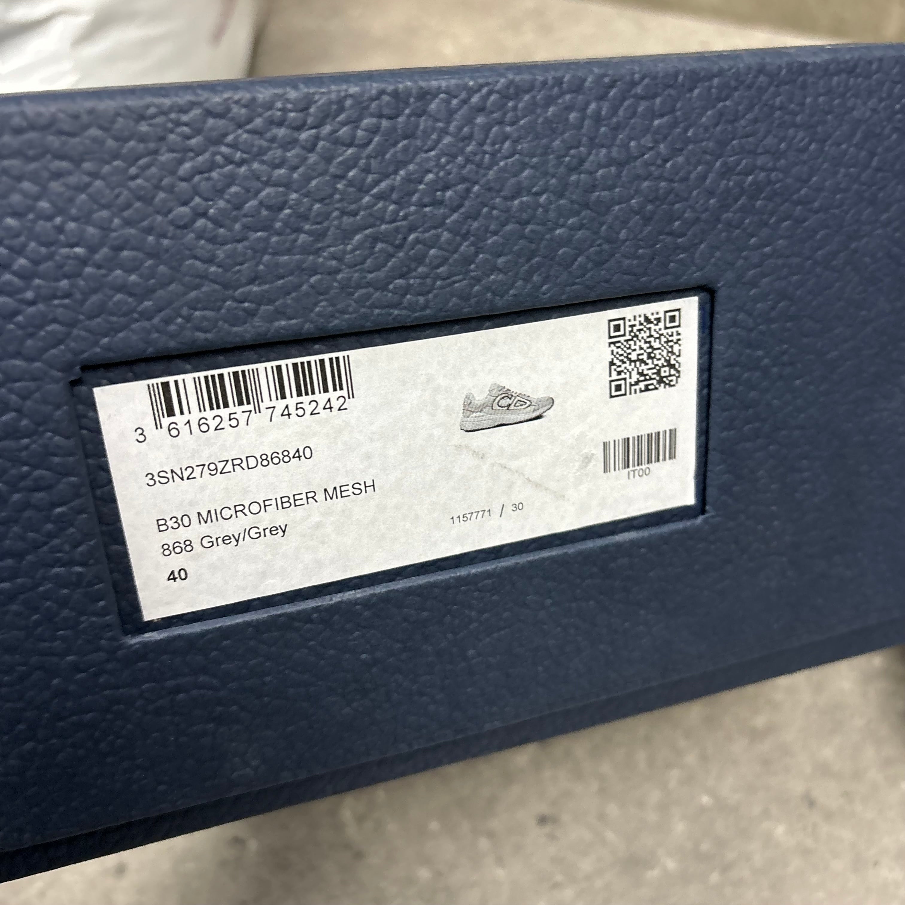 DIOR B30 GREY - (EU 40 / UK 6)