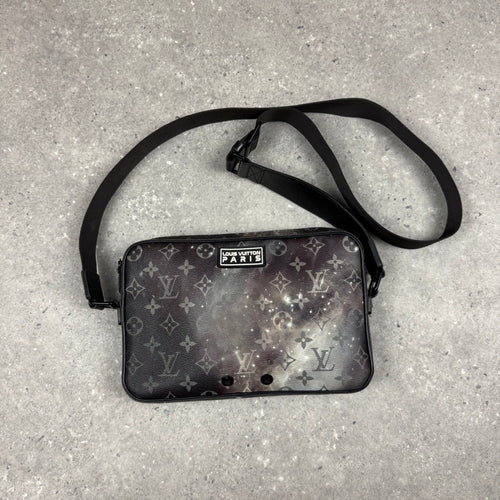 LOUIS VUITTON GALAXY BAG