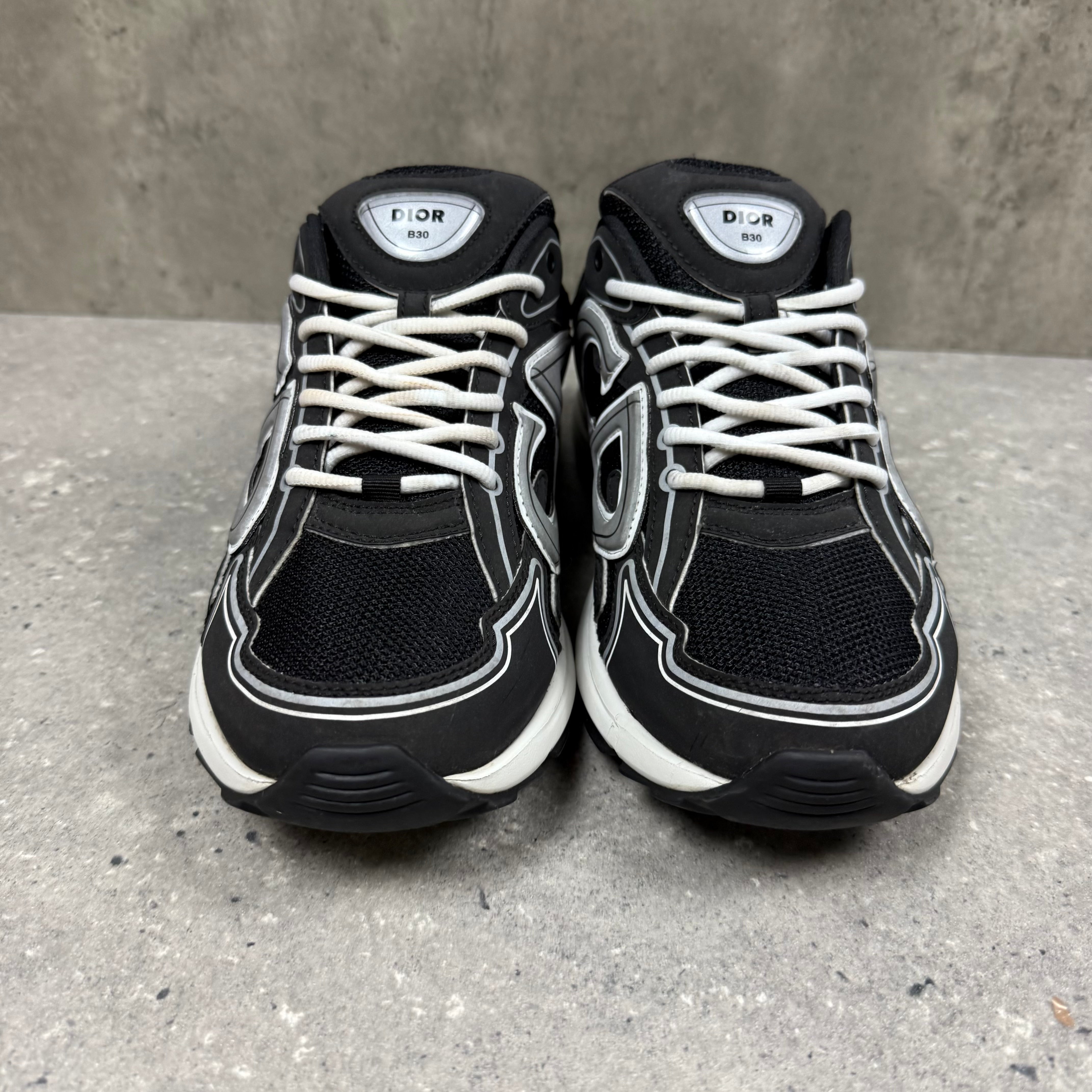DIOR B30 BLACK/WHITE -  (EU43 / UK9)