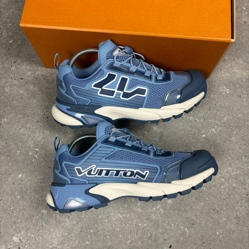 LOUIS VUITTON TACTICS BLUE - EU40 (FITS UK 7)
