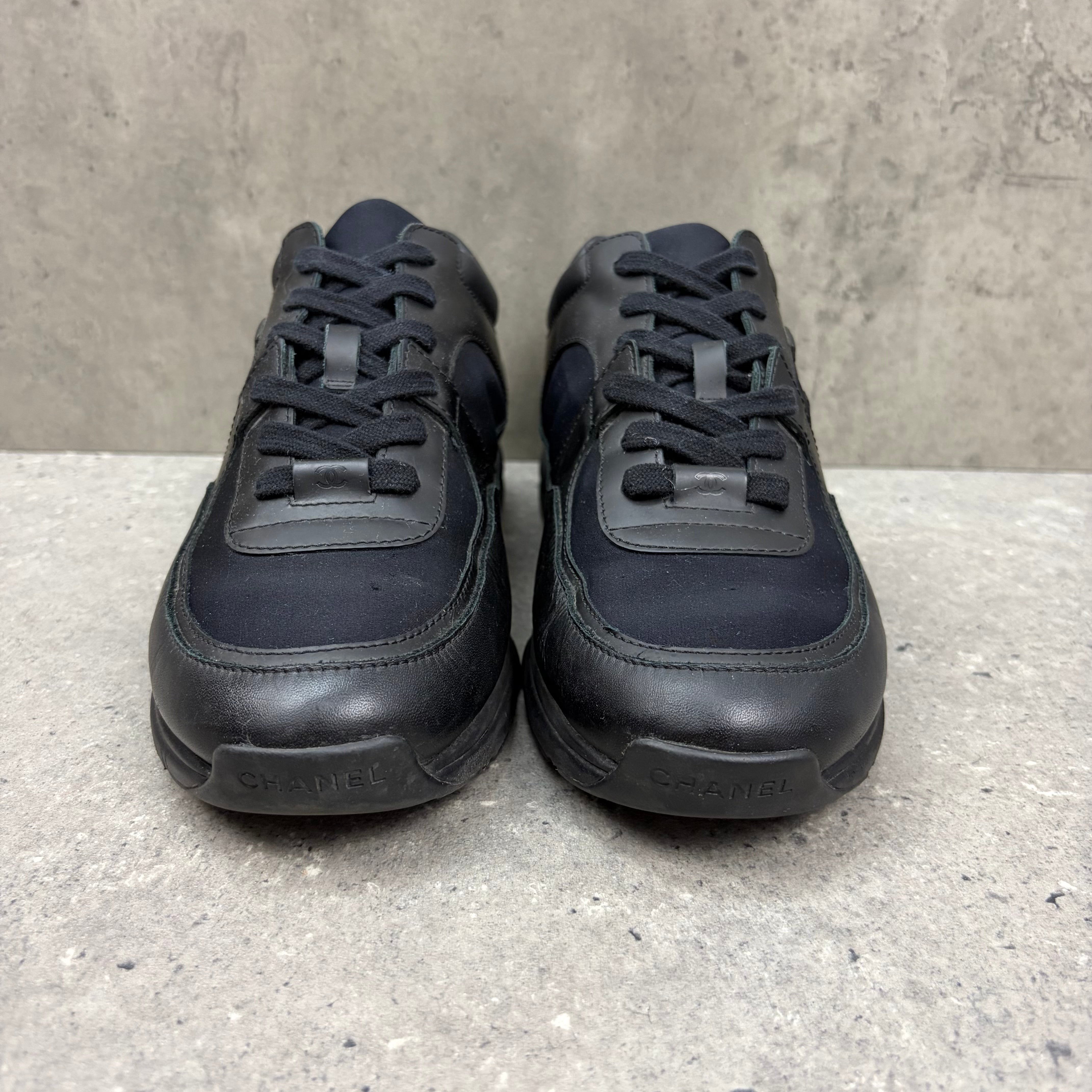 CHANEL RUNNERS -  (EU 41 / UK 7)