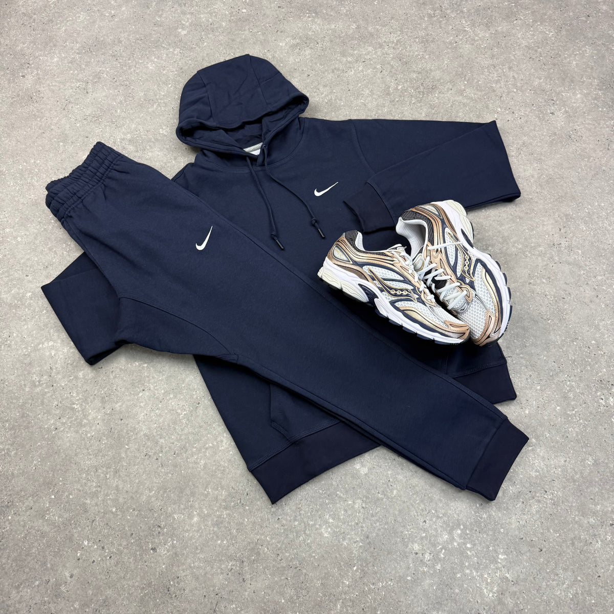 NIKE CLUB FLEECE TRACKSUIT - NAVY