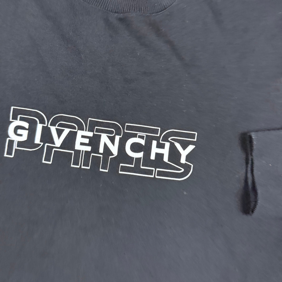 GIVENCHY JUMPER (FITS M/L)