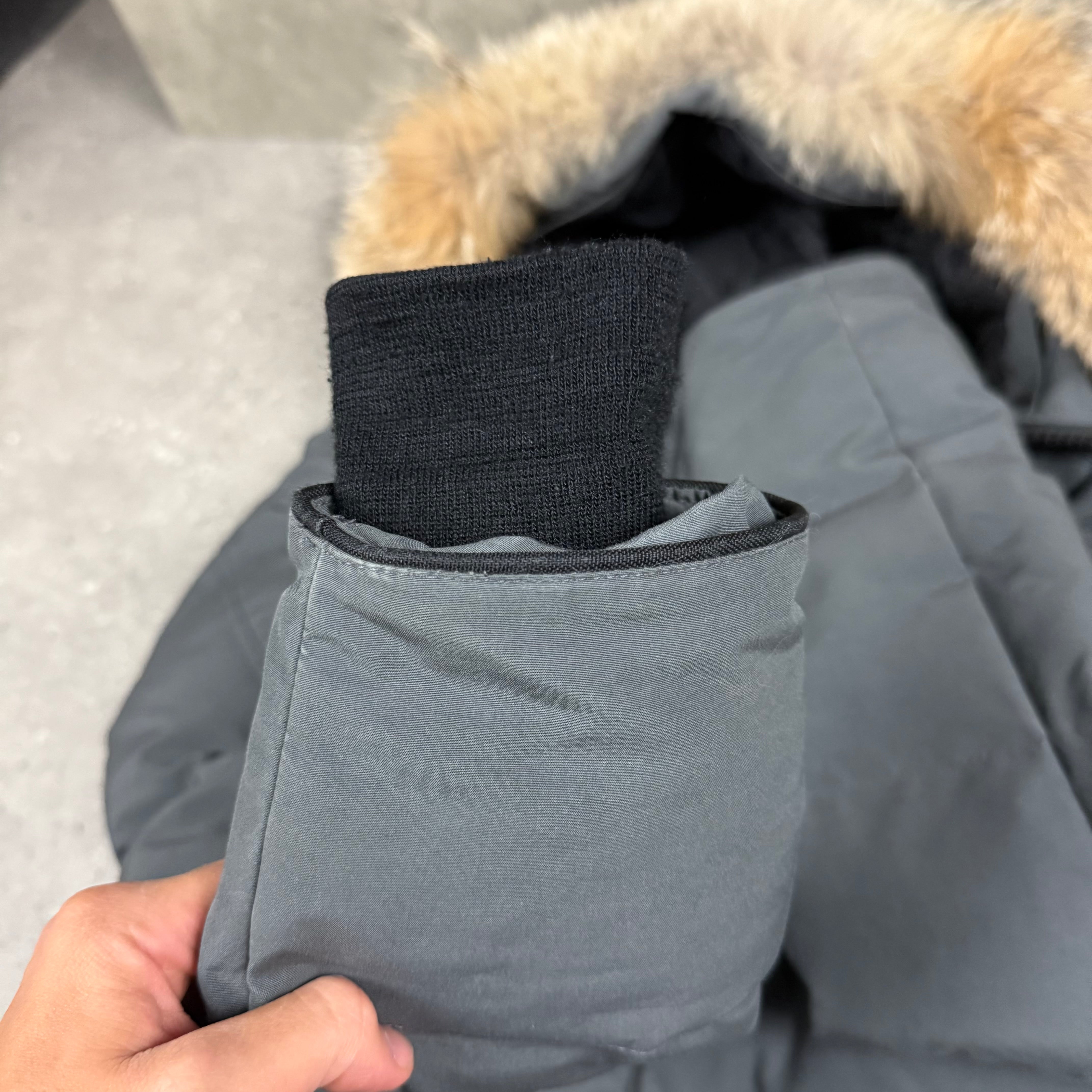 CANADA GOOSE CARSON PARKA GRAPHITE  - (S)
