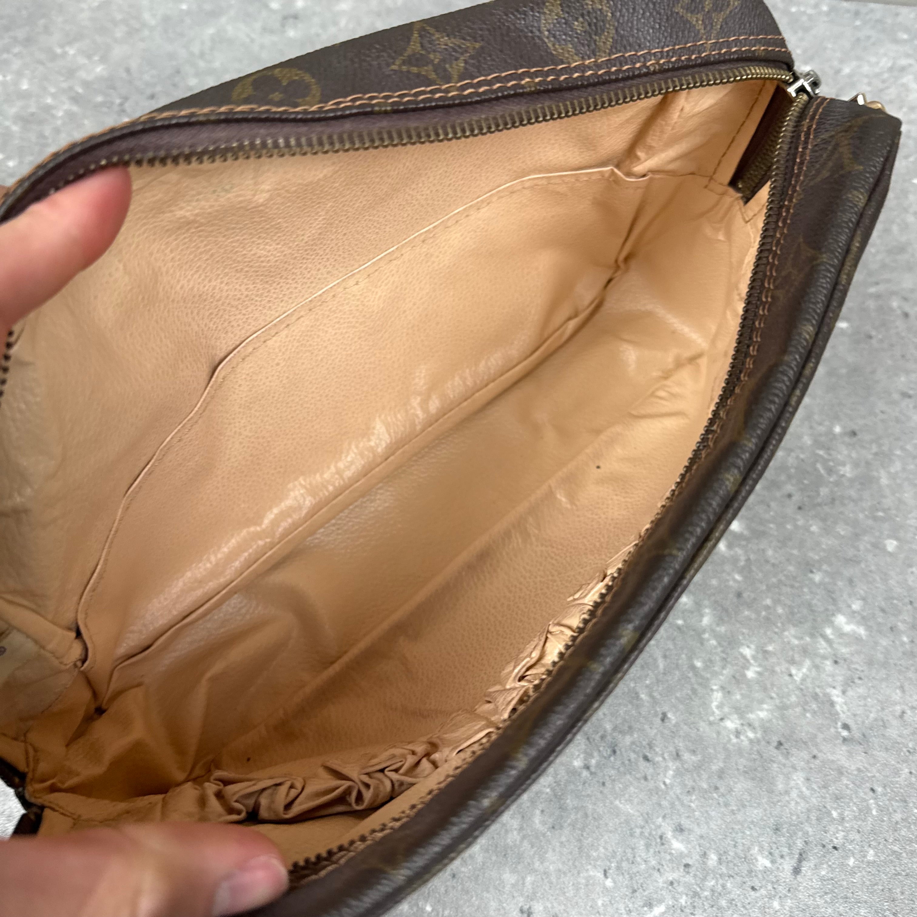 LOUIS VUITTON TOILETRY POUCH