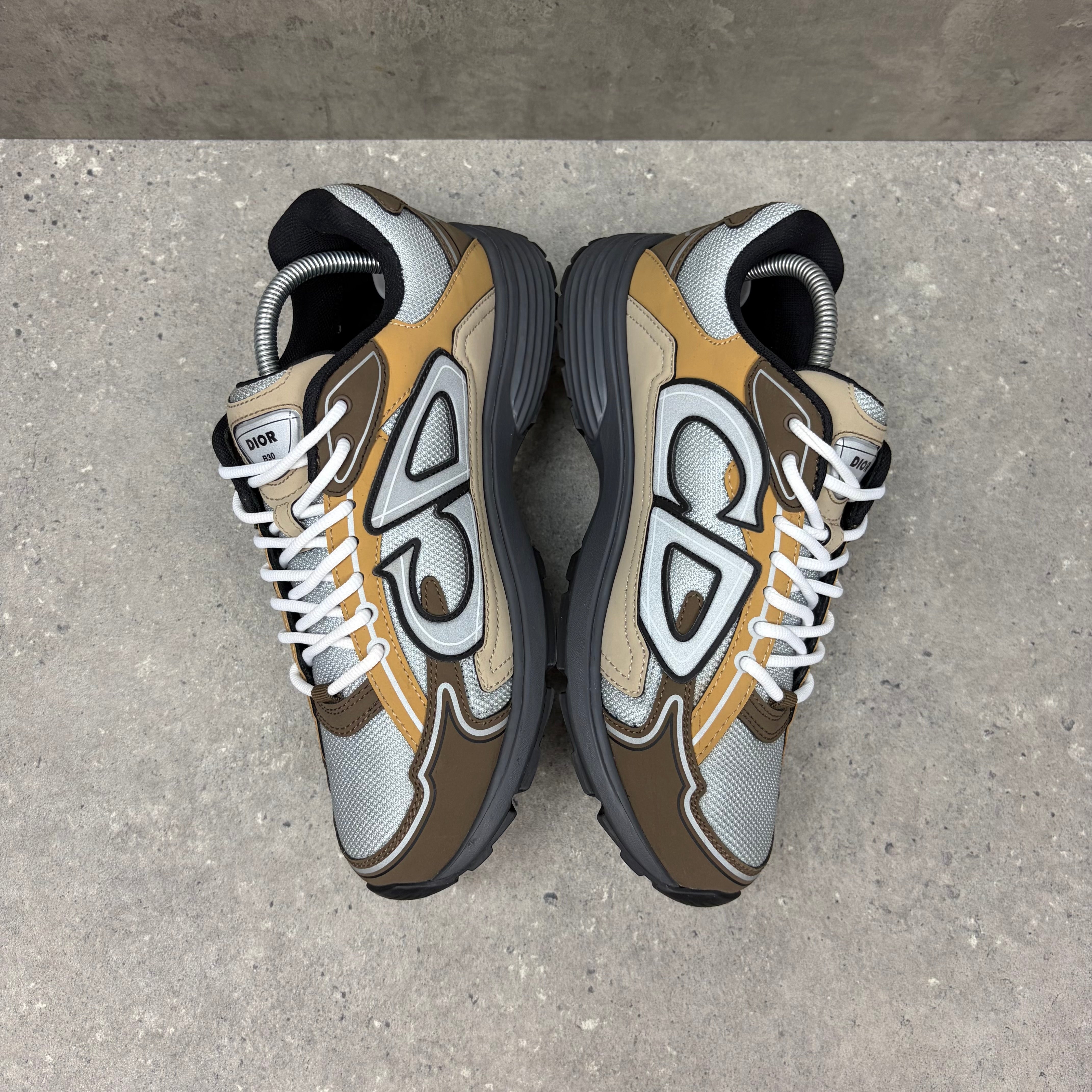 DIOR B30 BROWN STONE - (EU42 / UK8)