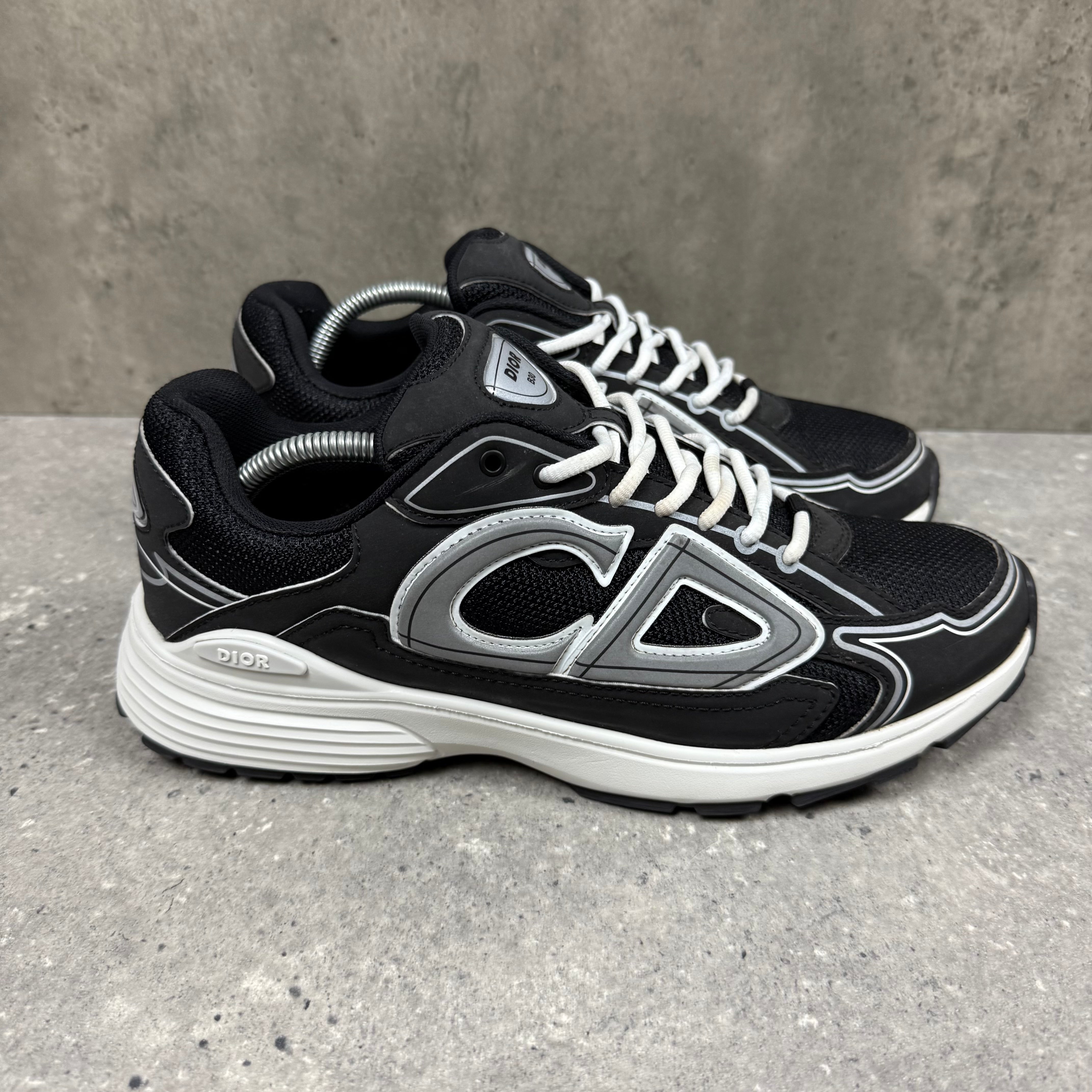 DIOR B30 BLACK/WHITE -  (EU43 / UK9)