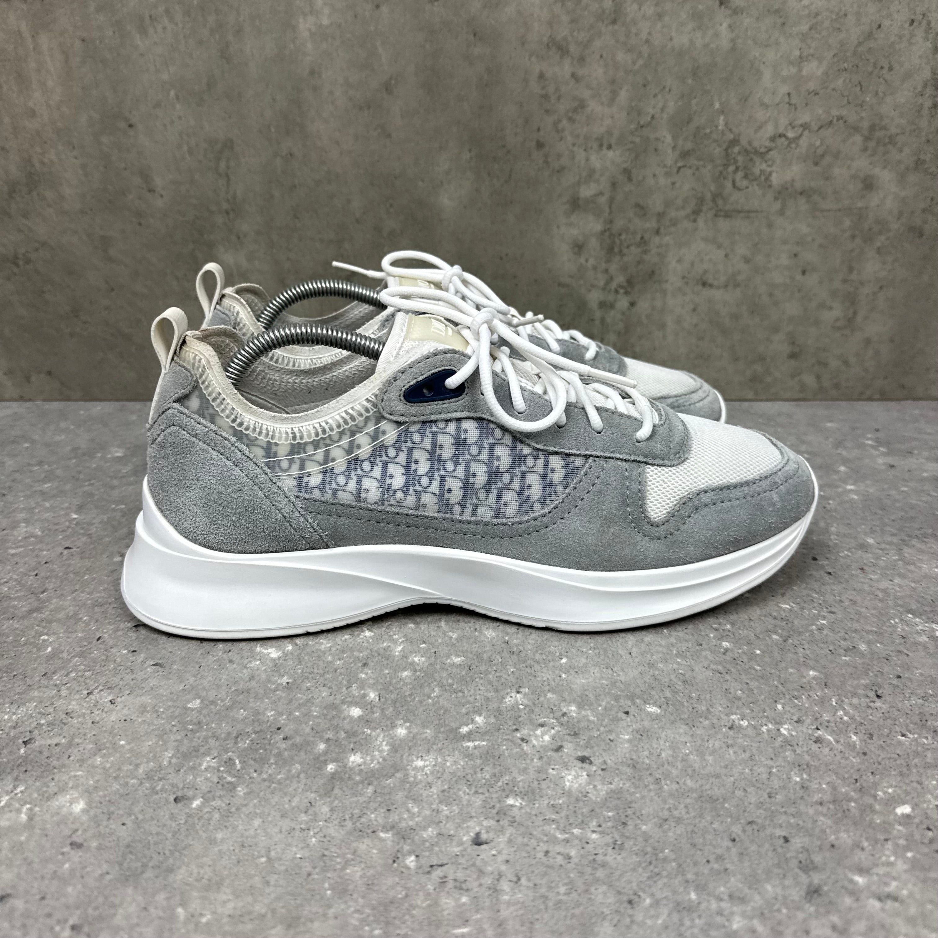 DIOR B25 GREY/WHITE - (EU43 / UK9)