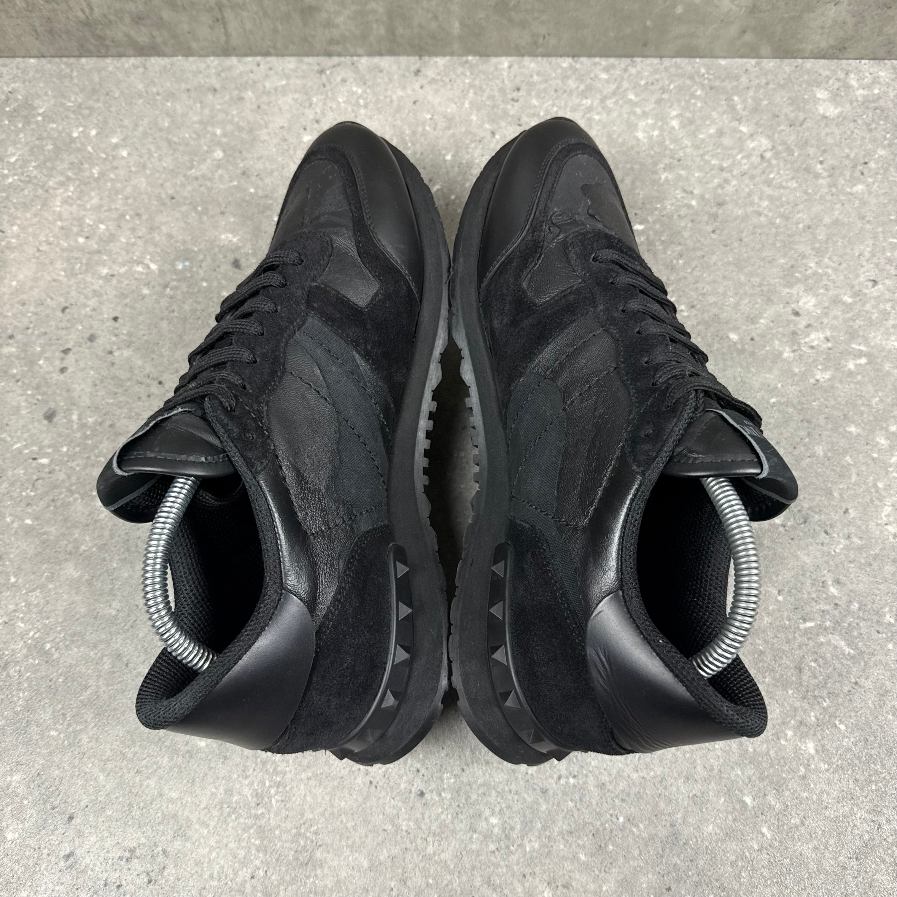 VALENTINO ROCKRUNNER BLACK - (EU42 / UK8)