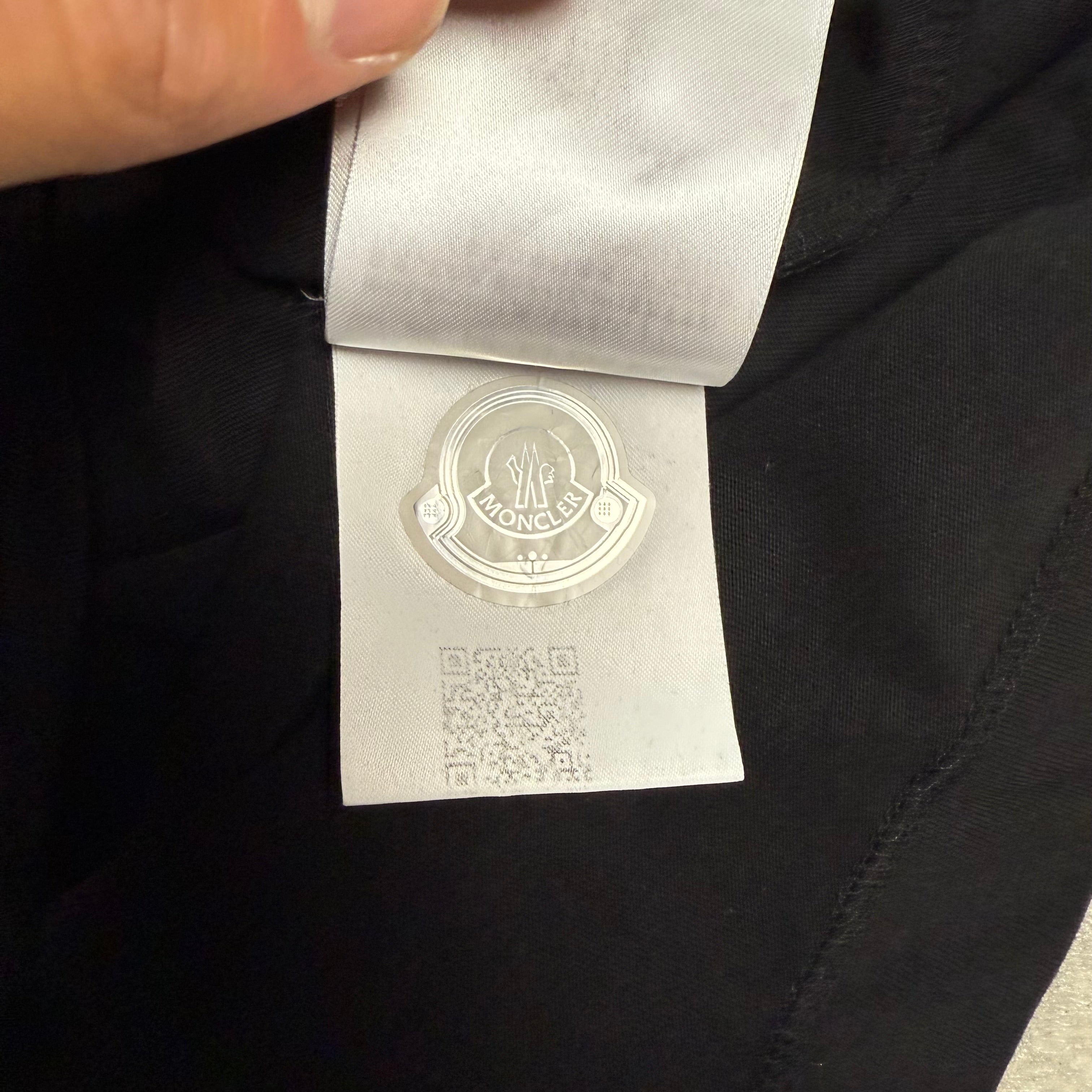 MONCLER T-SHIRT BLACK BADGE - (XL)