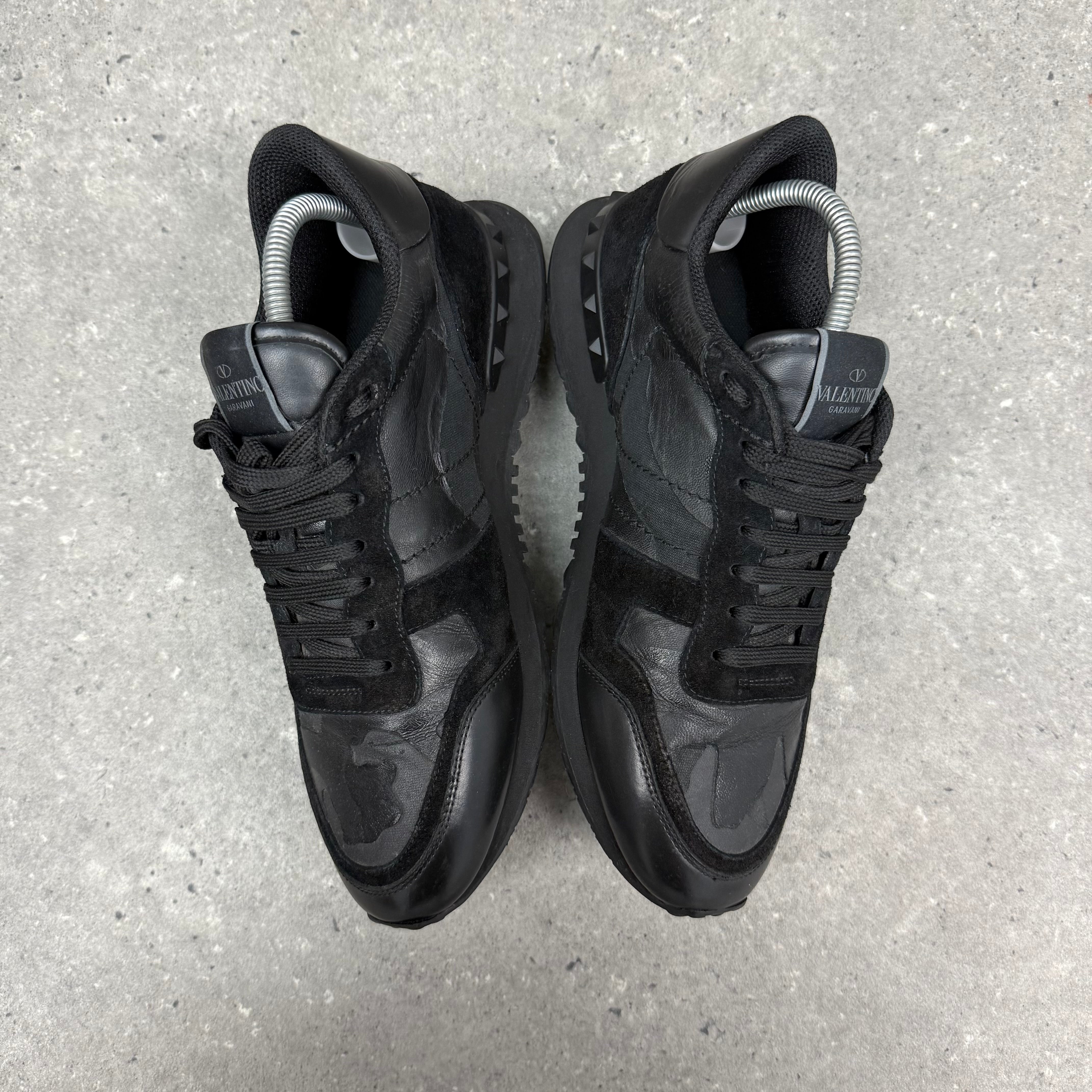 VALENTINO ROCKRUNNER BLACK - (EU42 / UK8)