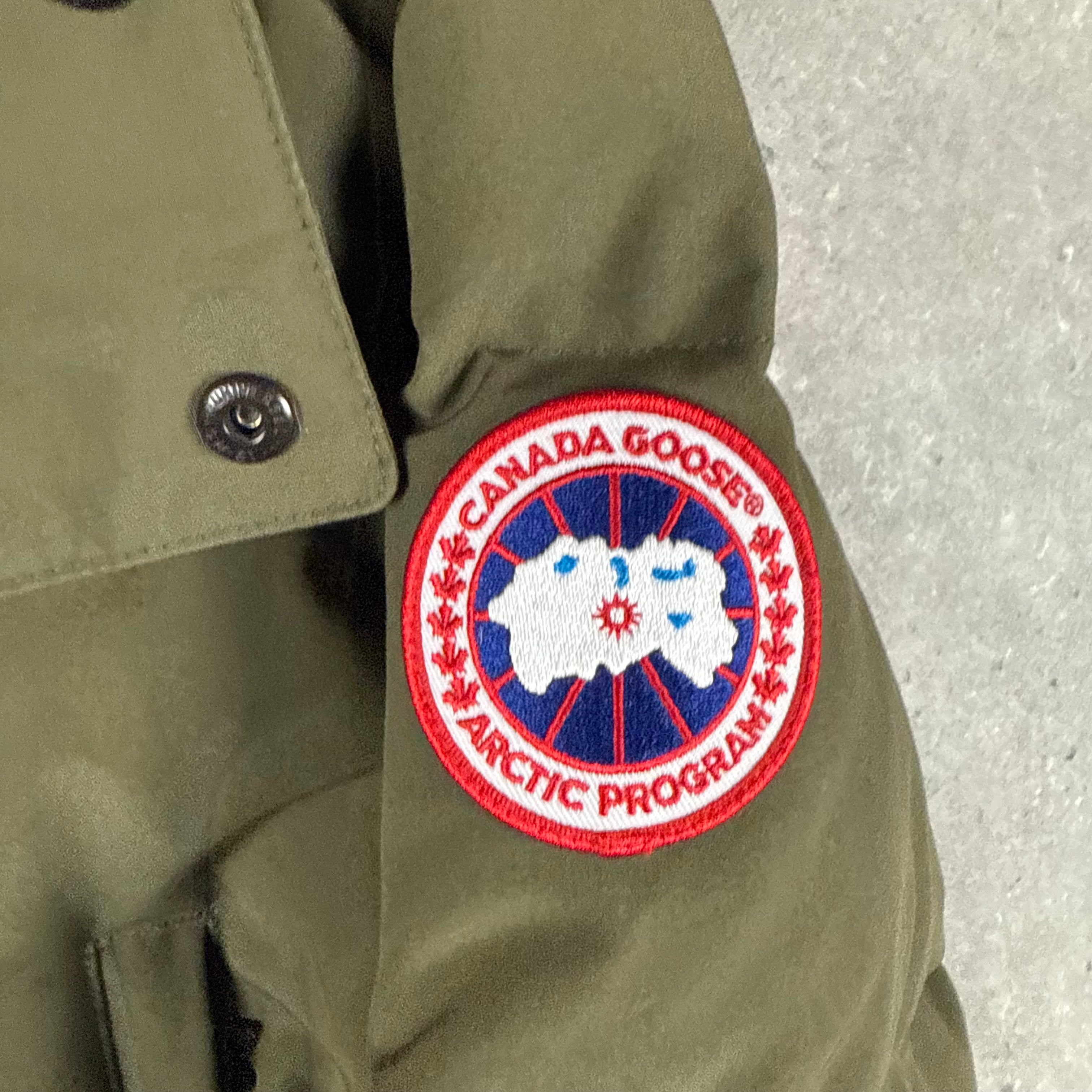 CANADA GOOSE WYNDHAM PARKA MILITARY GREEN - (XL)